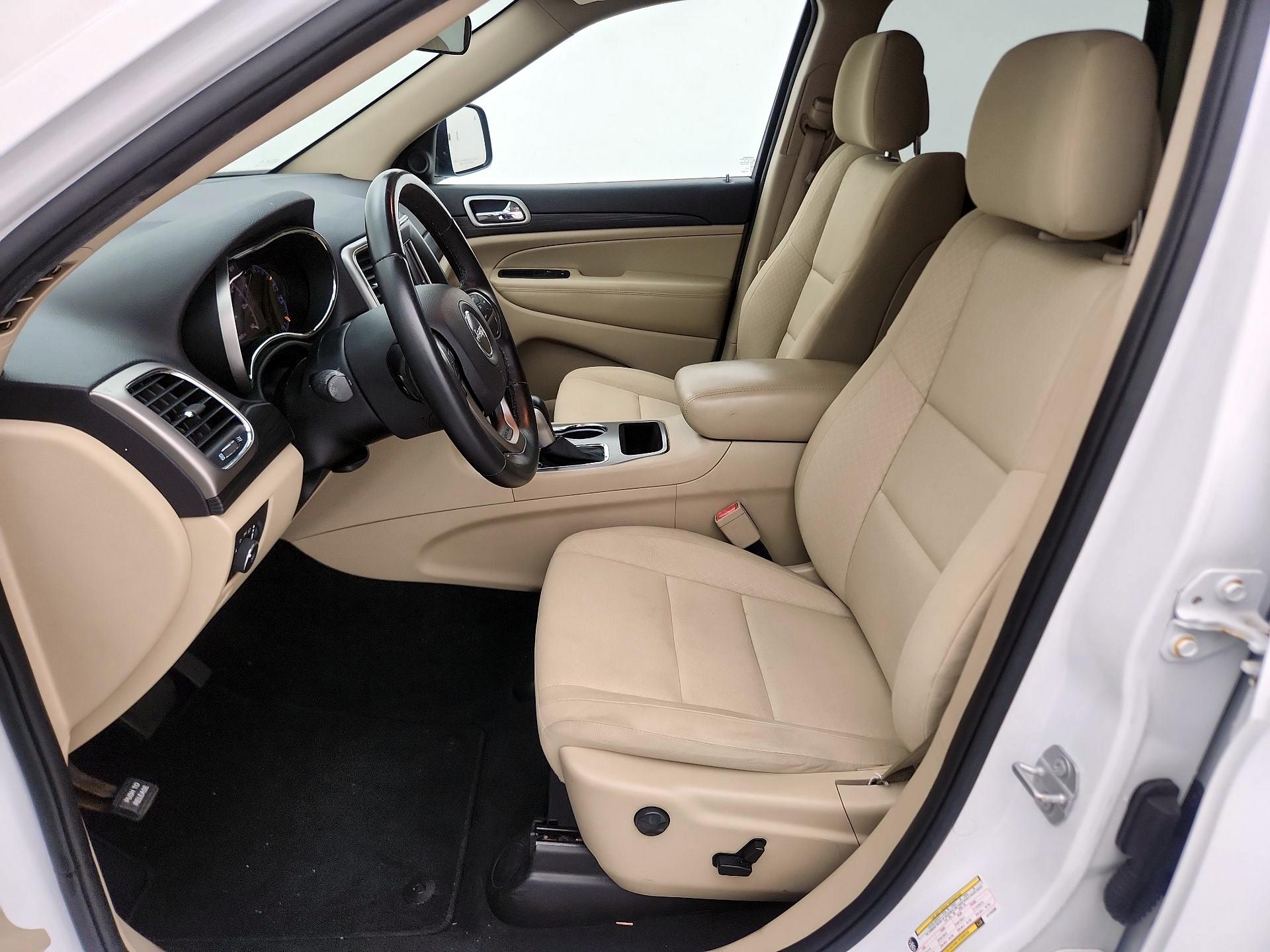 Thumbnail: 2020 Jeep Grand Cherokee - 11