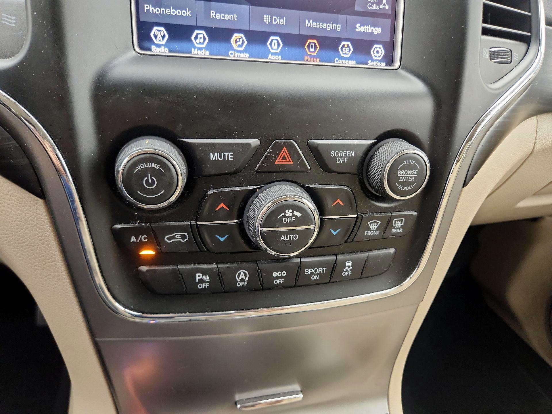 Thumbnail: 2020 Jeep Grand Cherokee - 16