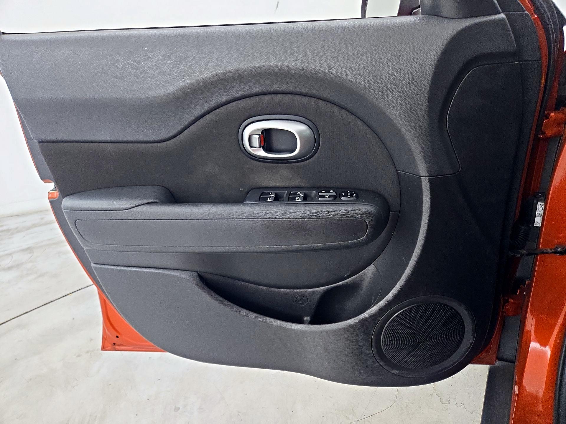 Thumbnail: 2019 Kia Soul - 12