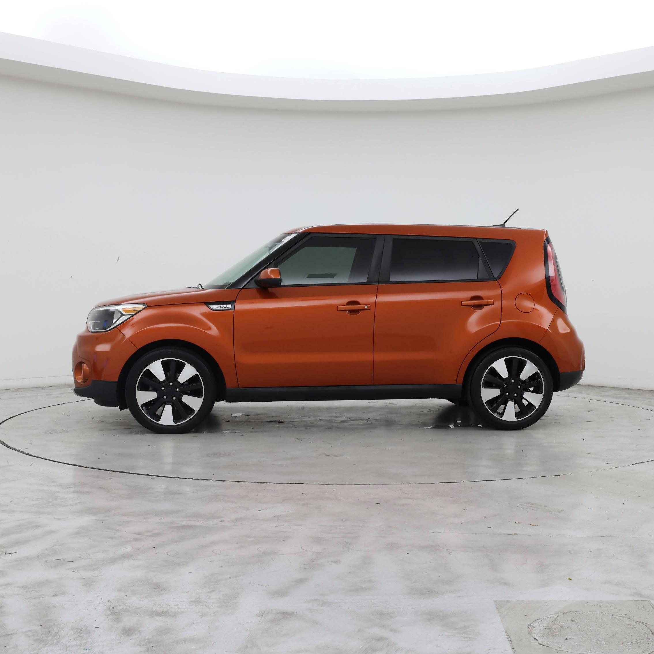 Thumbnail: 2019 Kia Soul - 3