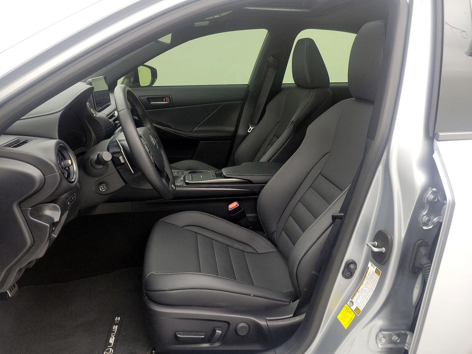 Thumbnail: 2024 Lexus IS - 11