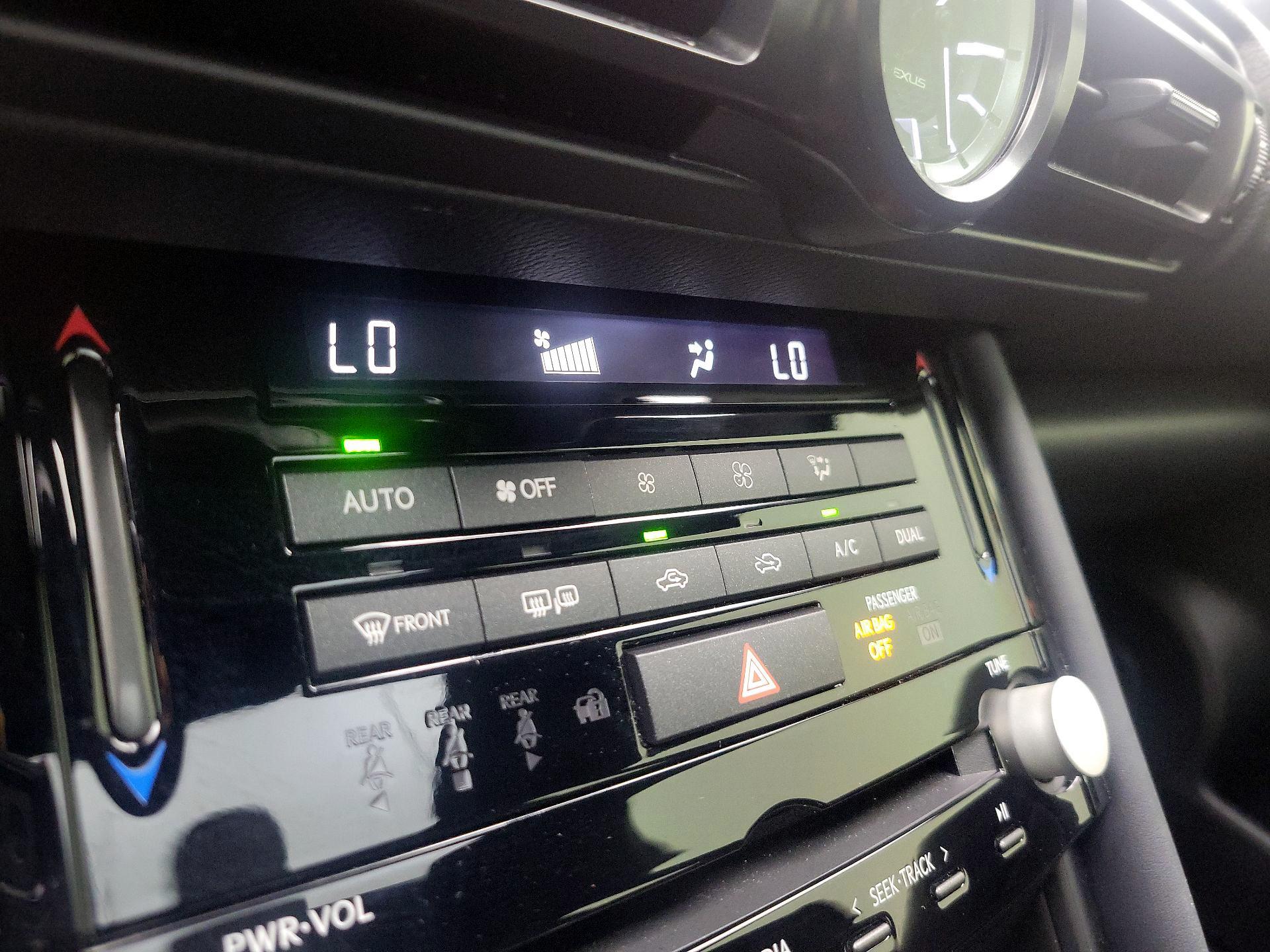 Thumbnail: 2024 Lexus IS - 17