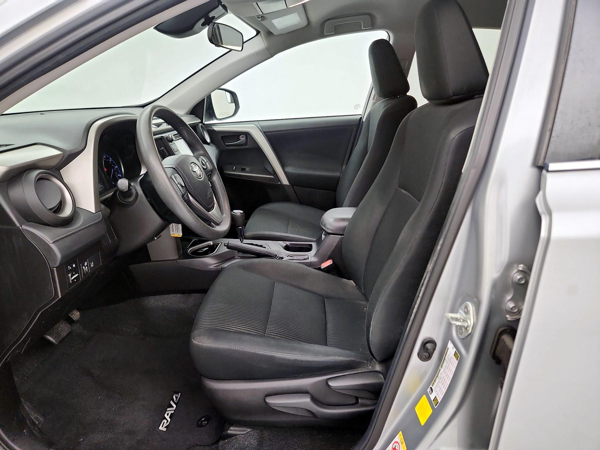 Thumbnail: 2018 Toyota RAV4 - 11