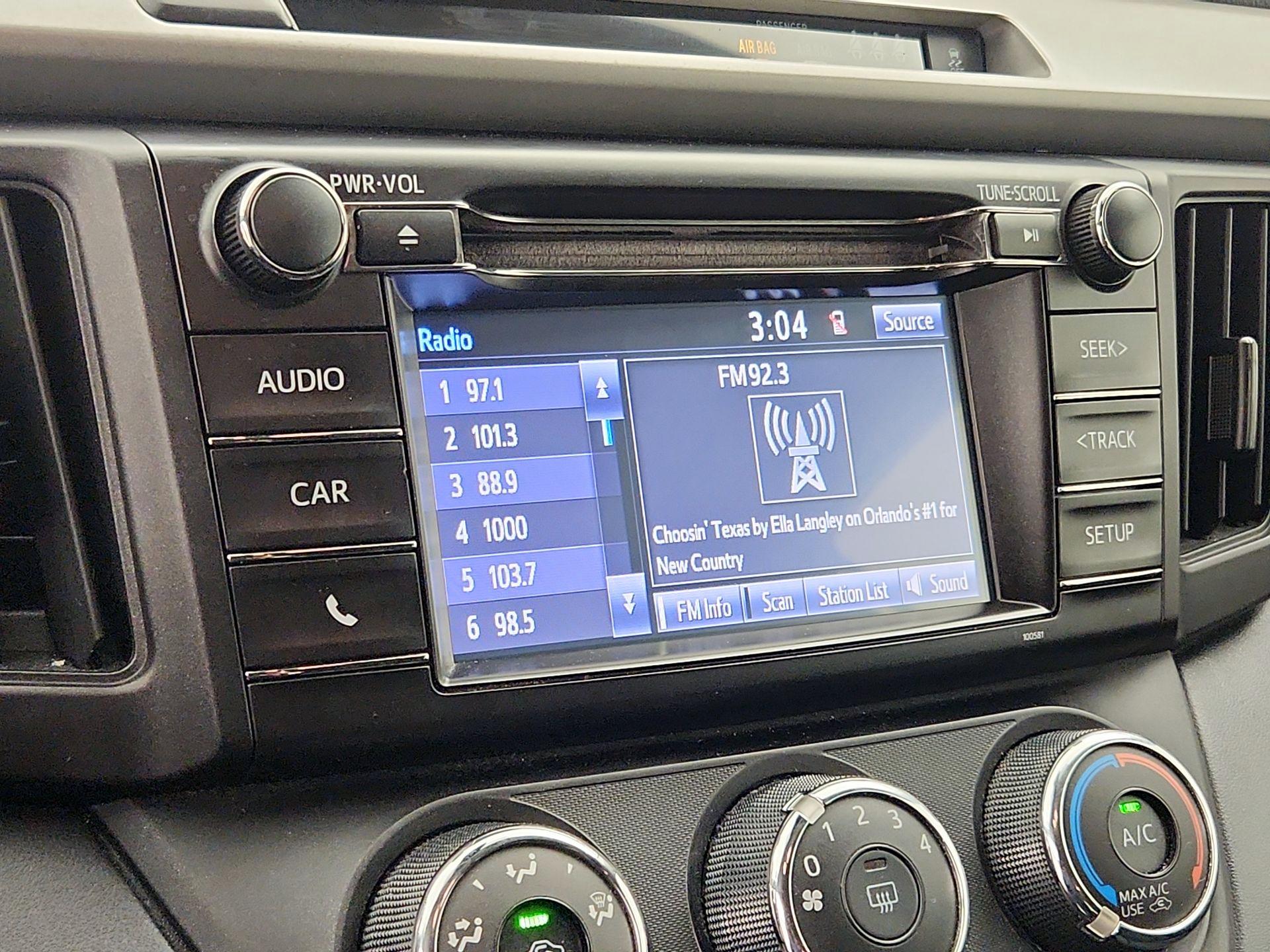 Thumbnail: 2018 Toyota RAV4 - 15