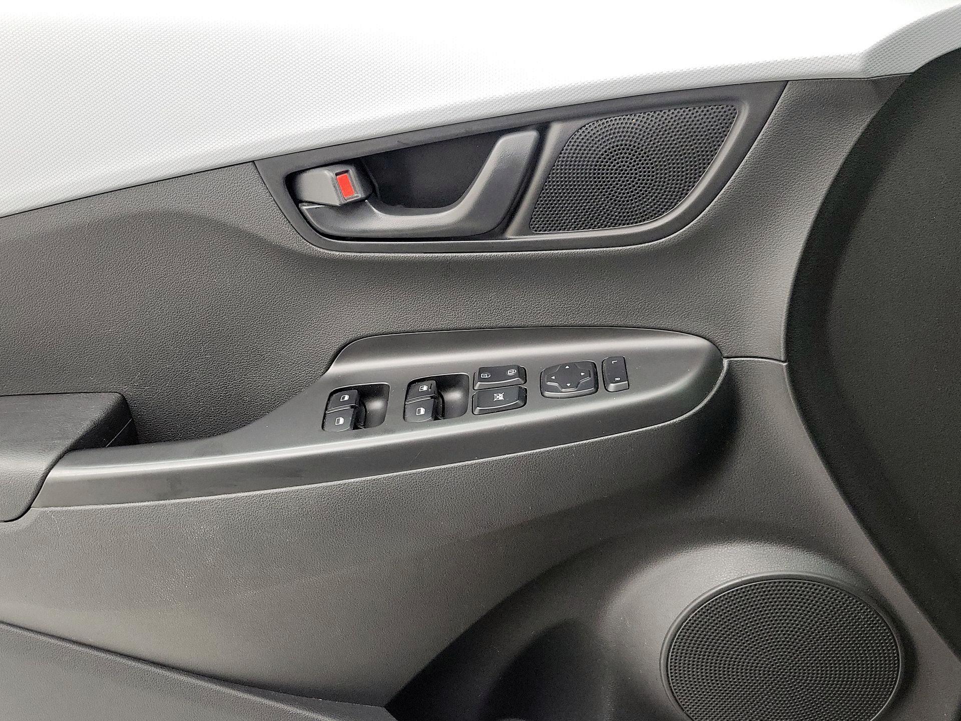 Thumbnail: 2021 Hyundai Kona - 12