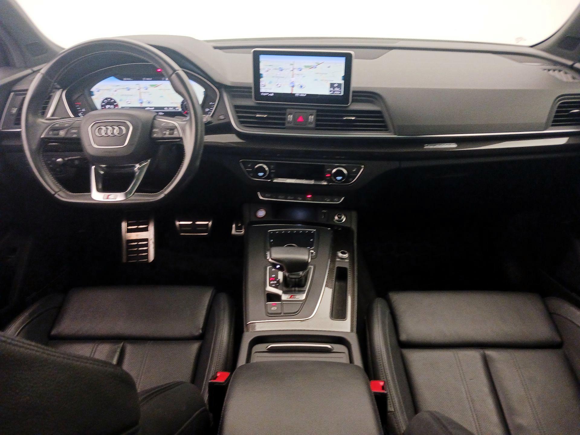 Thumbnail: 2019 Audi SQ5 - 9