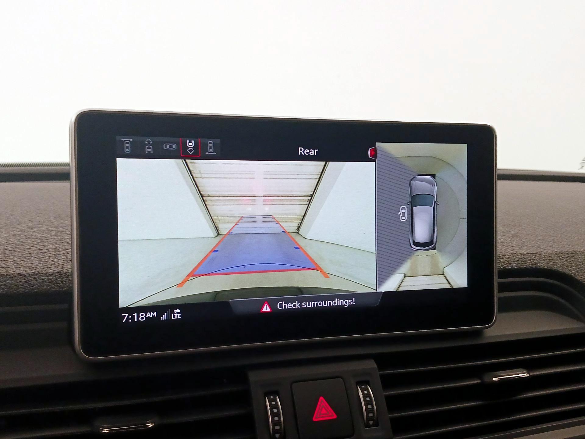 Thumbnail: 2019 Audi SQ5 - 15