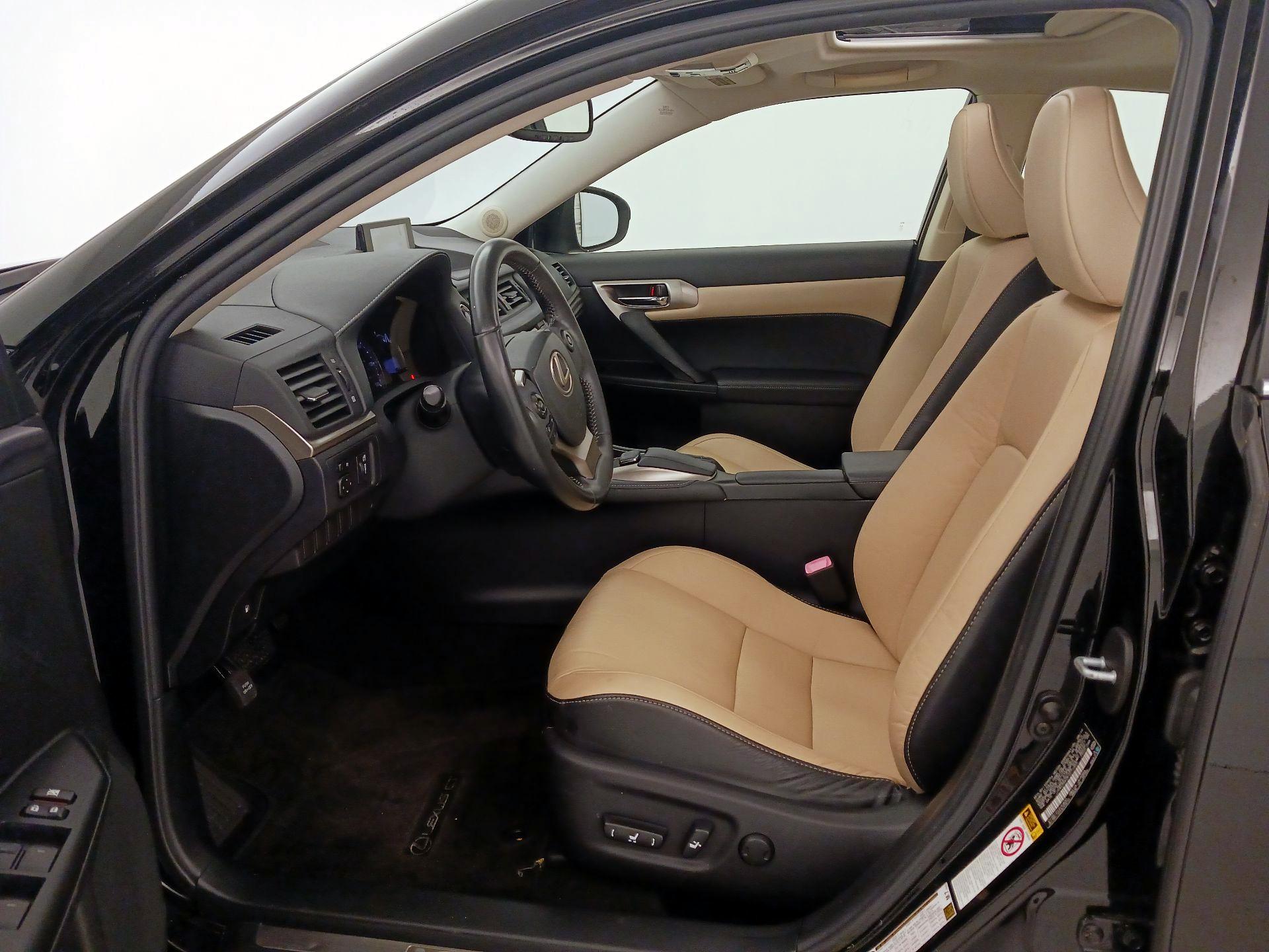 Thumbnail: 2015 Lexus CT - 11