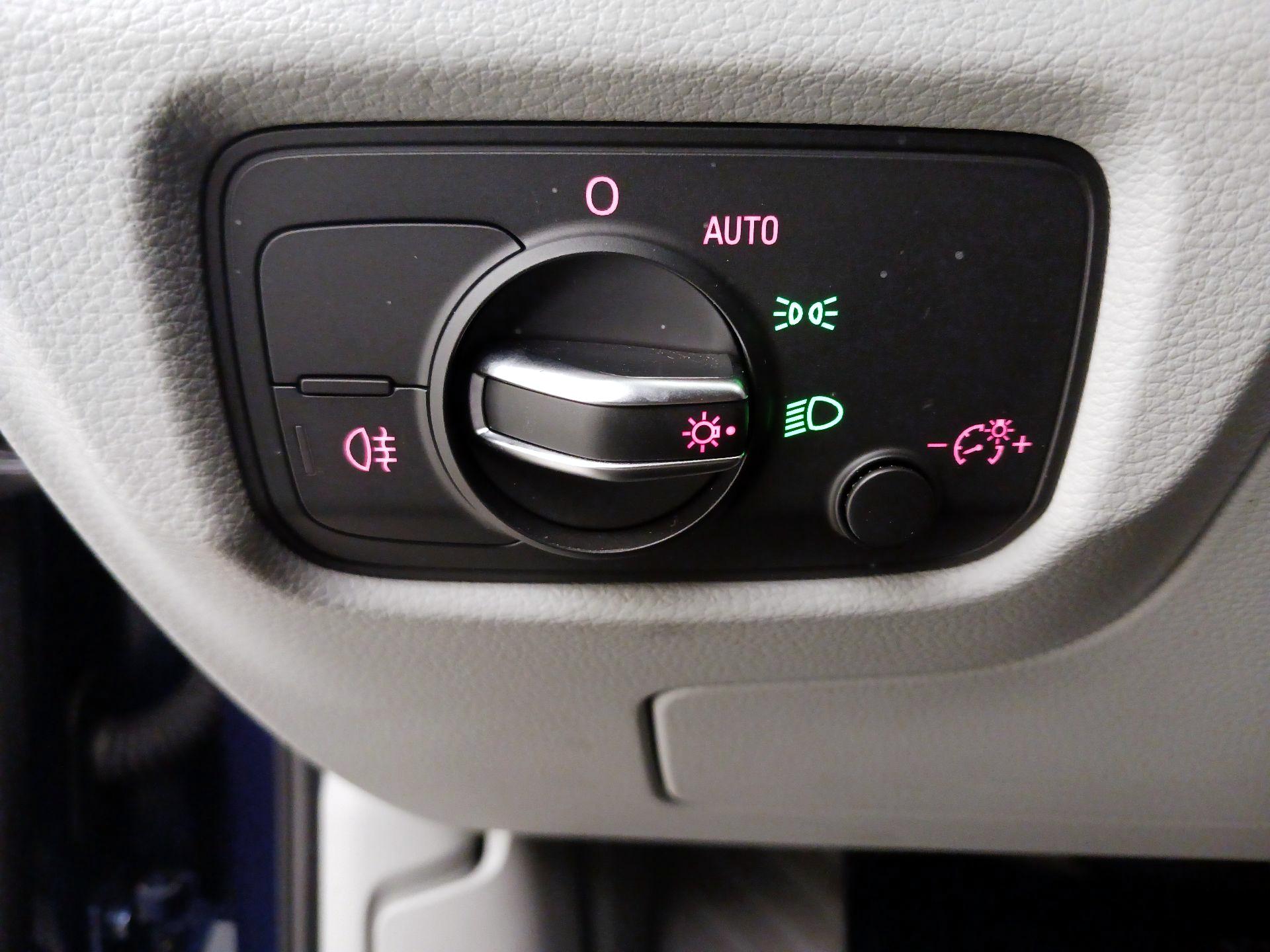 Thumbnail: 2016 Audi A3 - 13