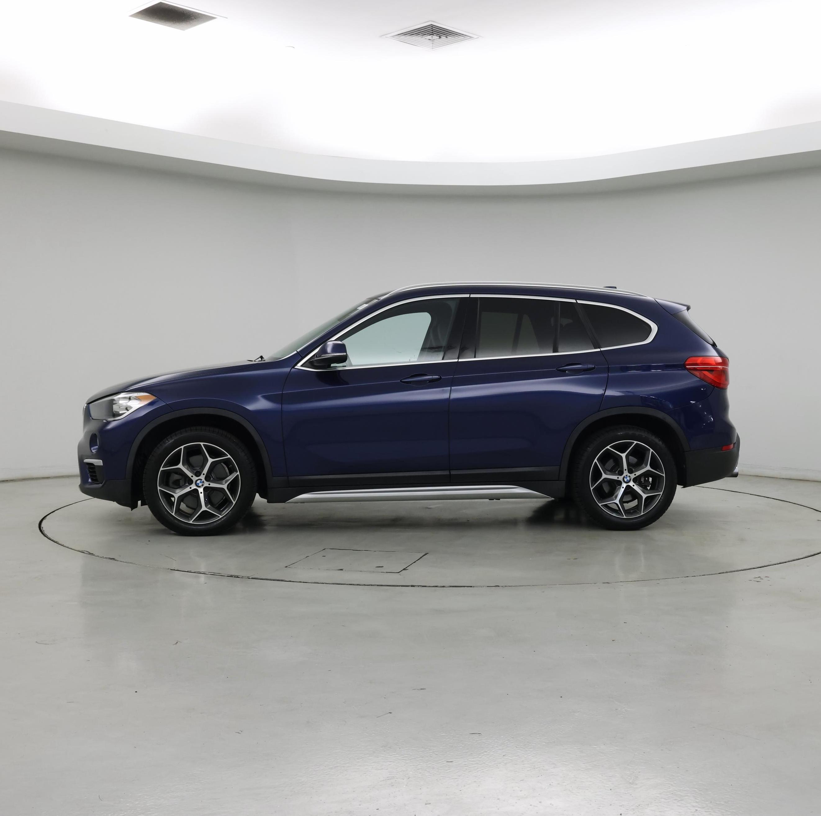 Thumbnail: 2018 BMW X1 - 3