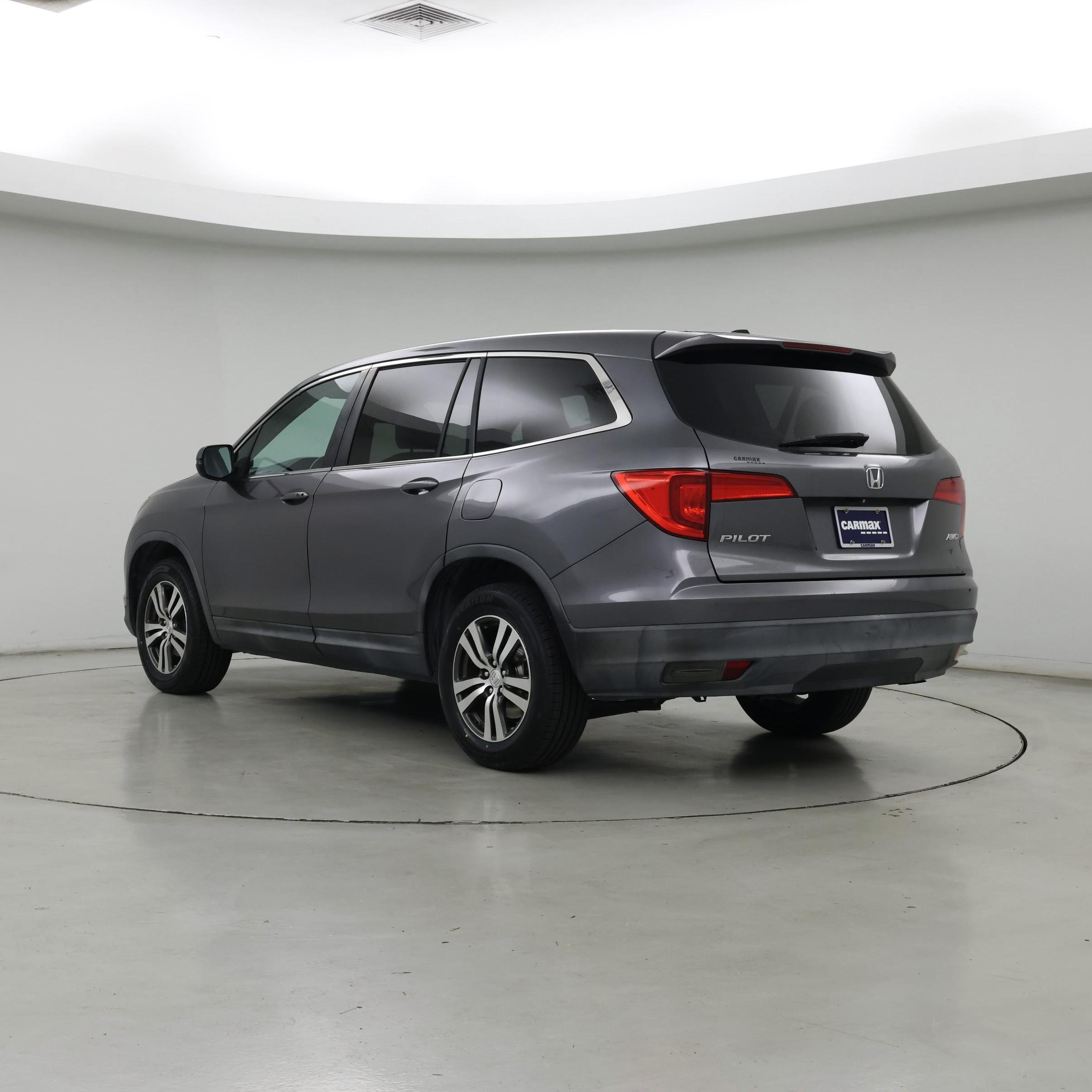 Thumbnail: 2016 Honda Pilot - 2