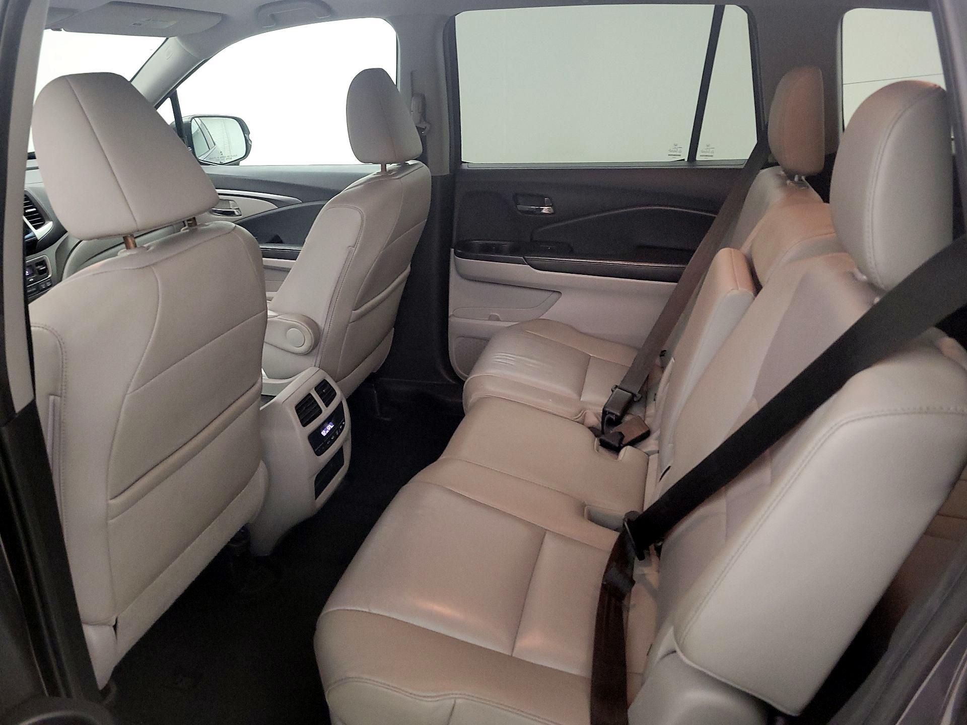 Thumbnail: 2016 Honda Pilot - 20