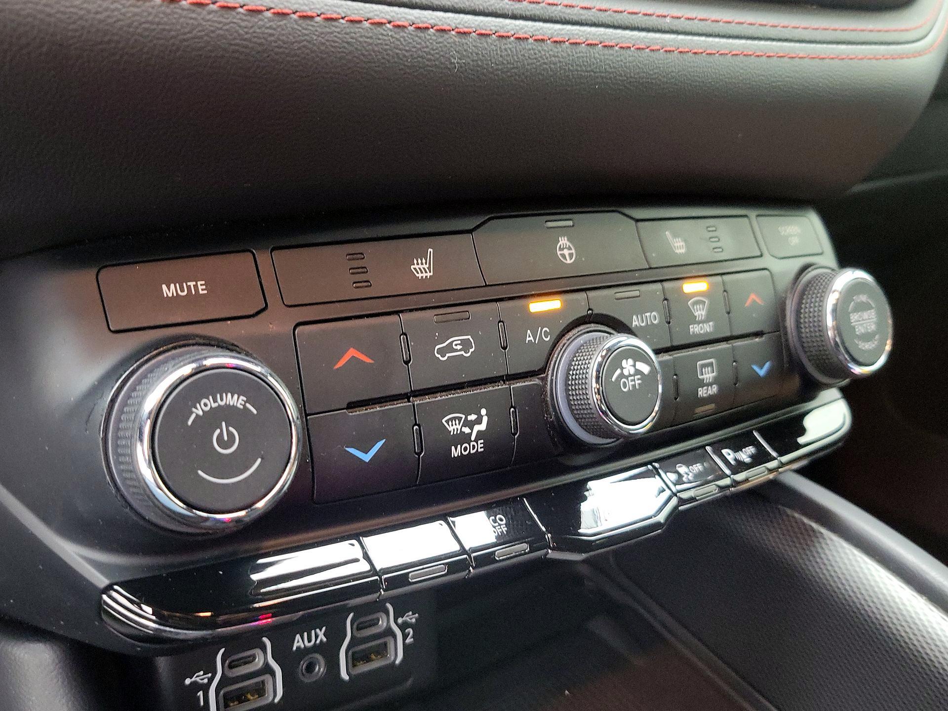 Thumbnail: 2023 Dodge Durango - 17