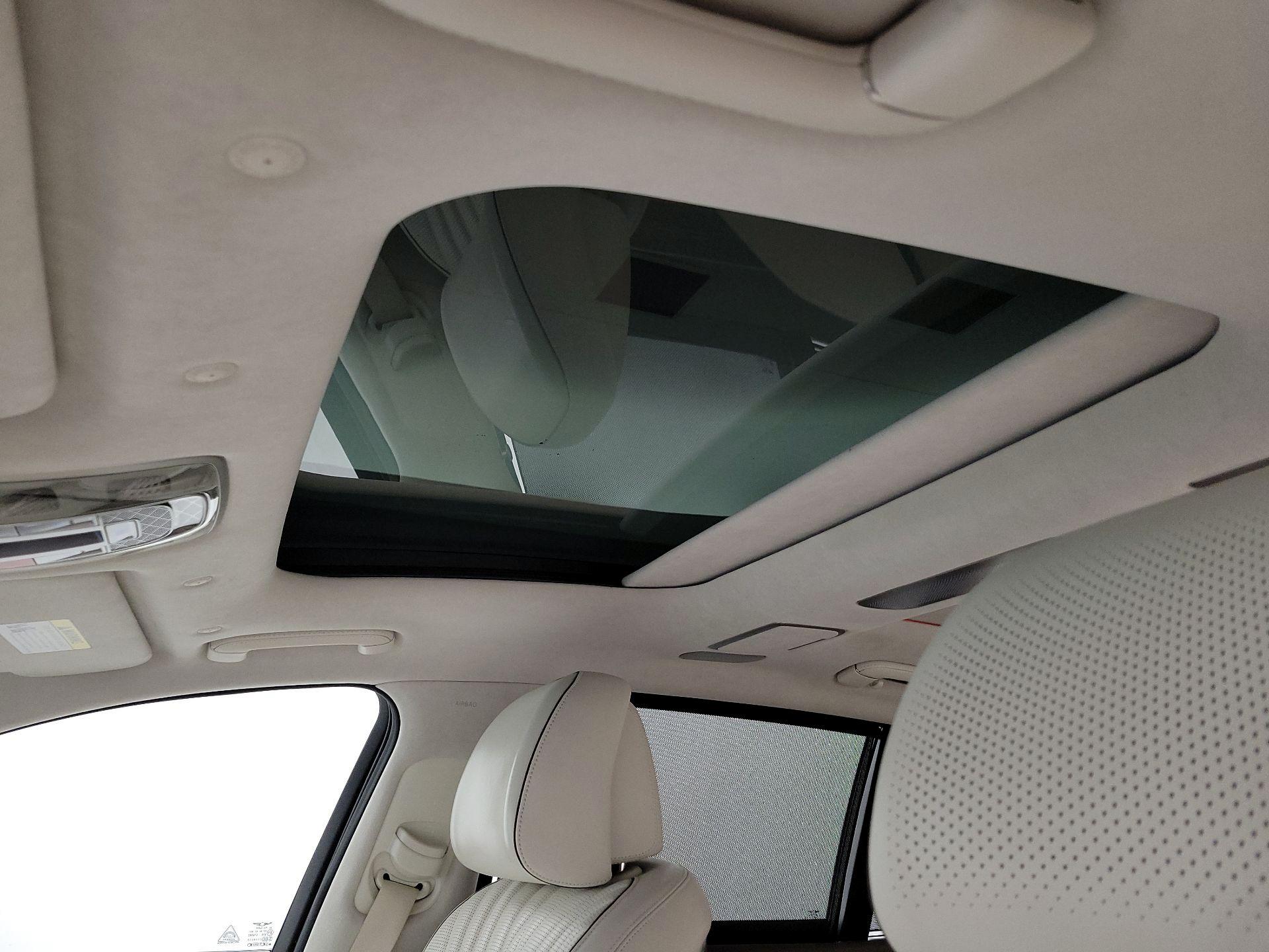 Thumbnail: 2023 Genesis G90 - 20