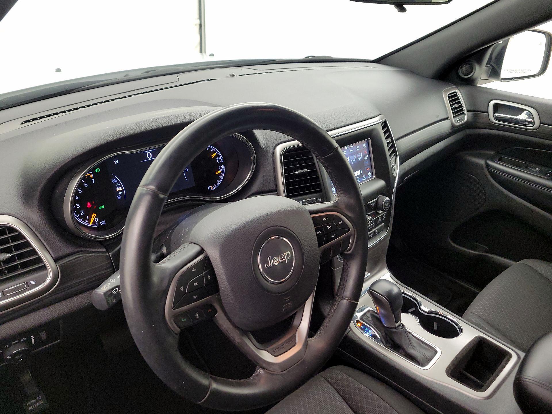 Thumbnail: 2019 Jeep Grand Cherokee - 9