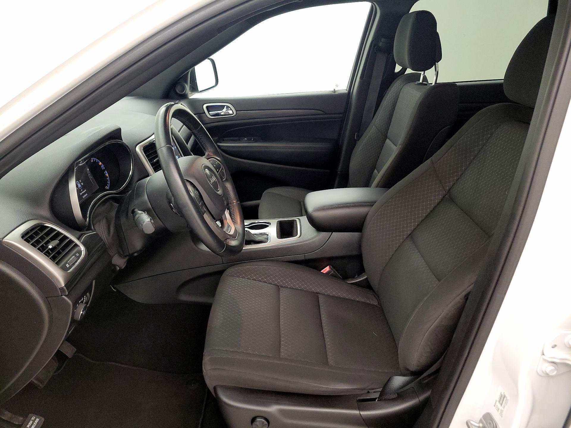 Thumbnail: 2019 Jeep Grand Cherokee - 11