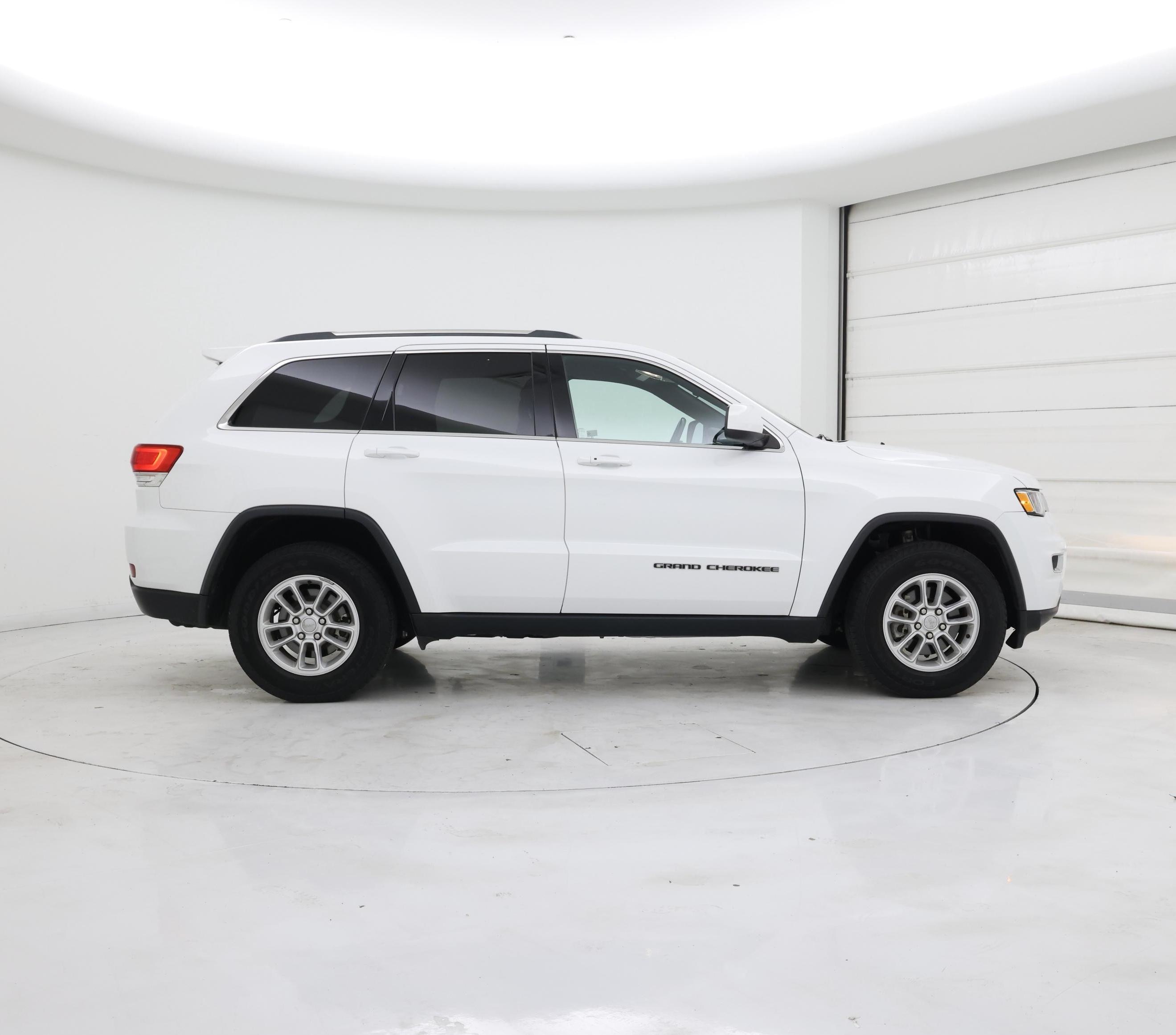 Thumbnail: 2019 Jeep Grand Cherokee - 7