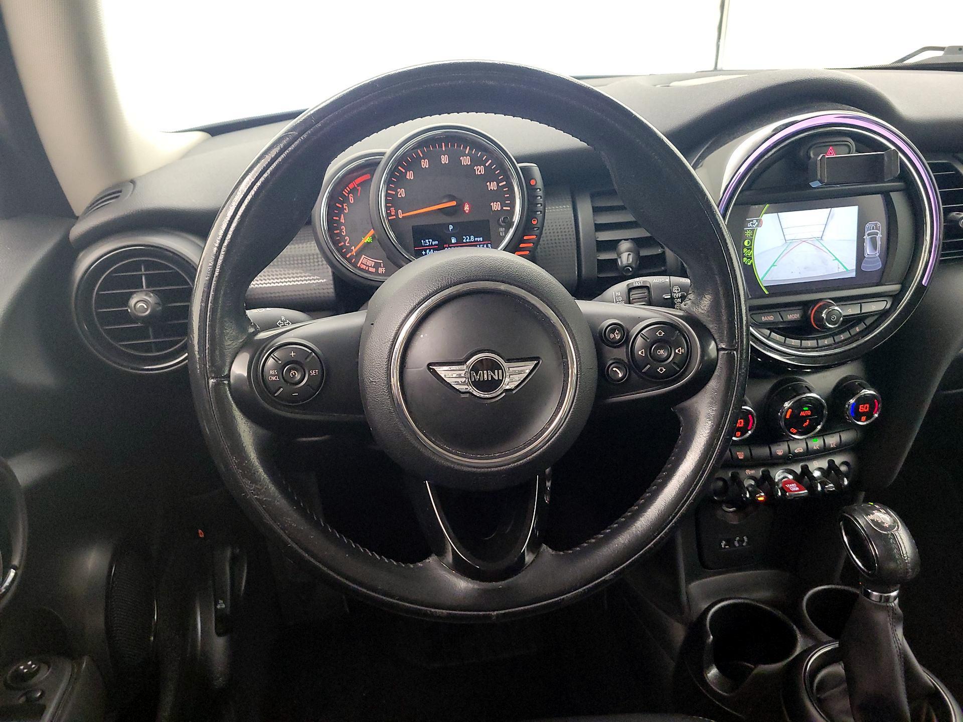 Thumbnail: 2017 MINI Cooper Hardtop - 10