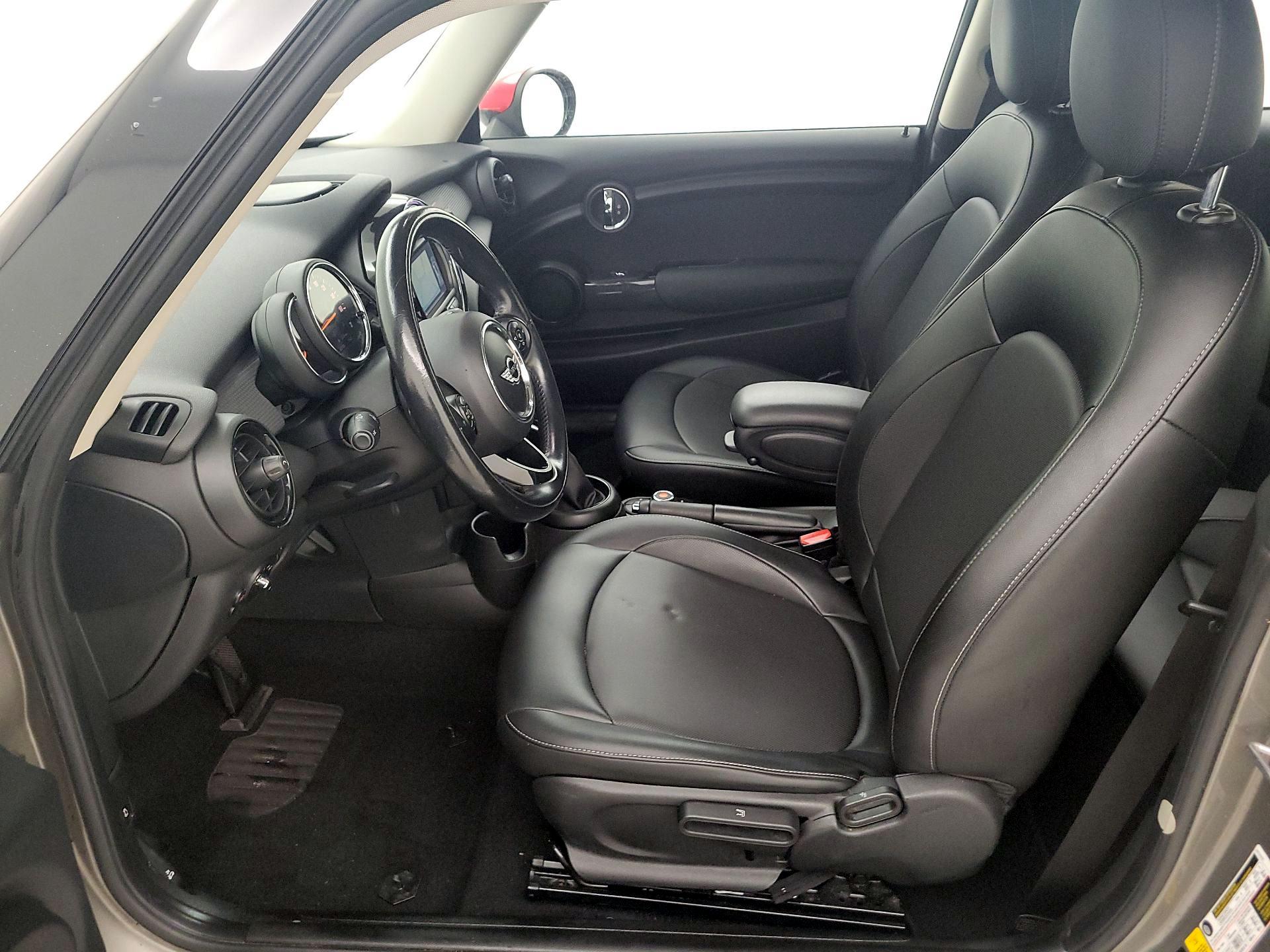 Thumbnail: 2017 MINI Cooper Hardtop - 11