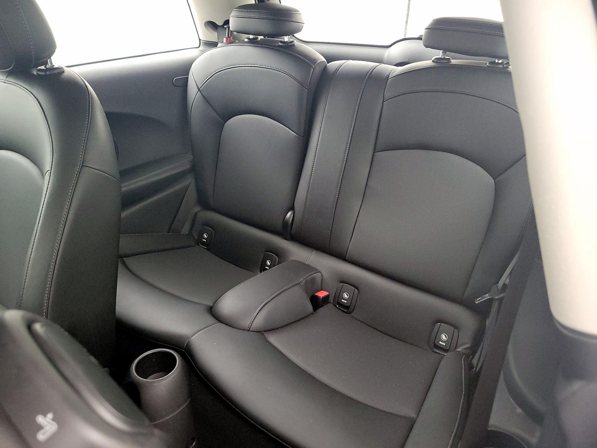 Thumbnail: 2017 MINI Cooper Hardtop - 19