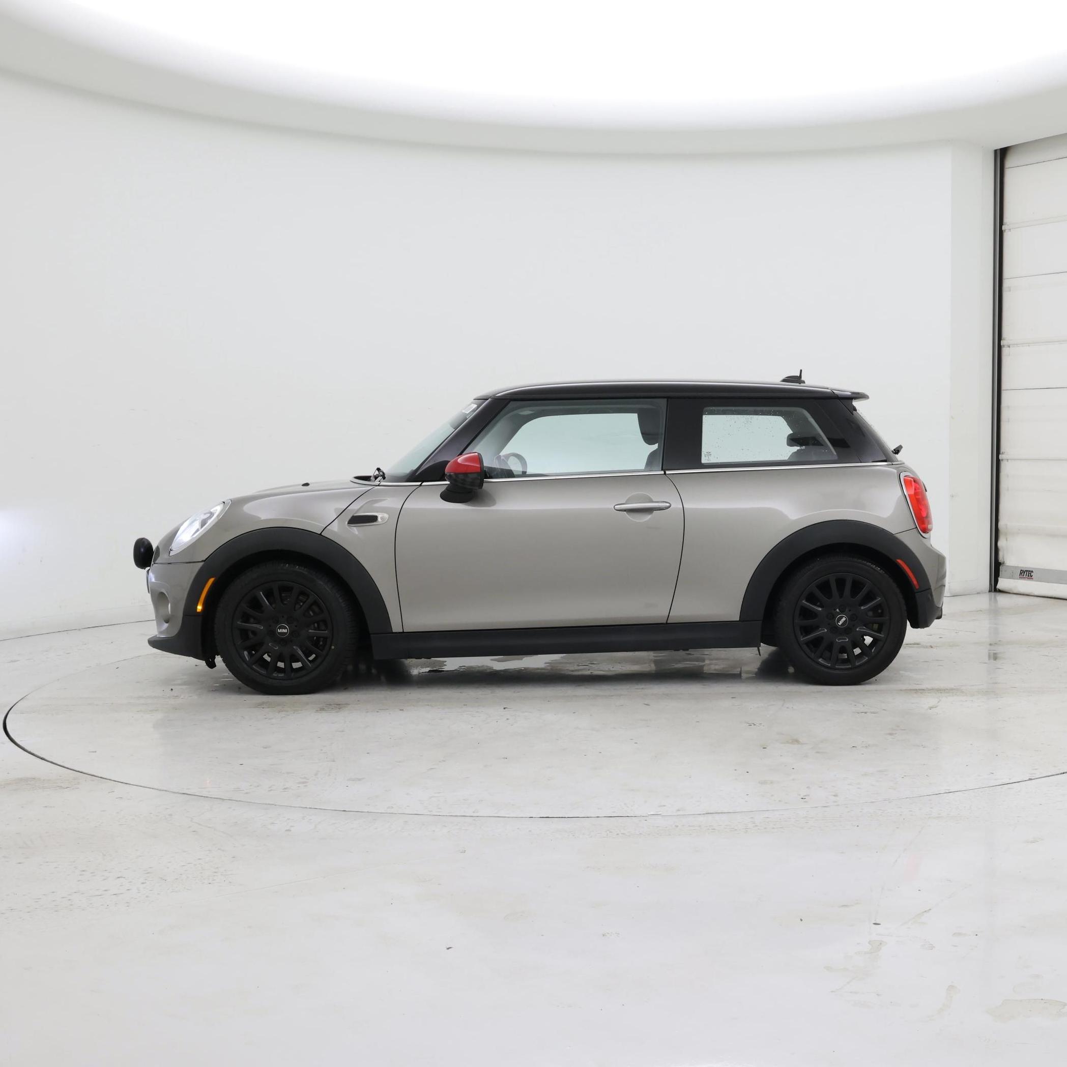 Thumbnail: 2017 MINI Cooper Hardtop - 3