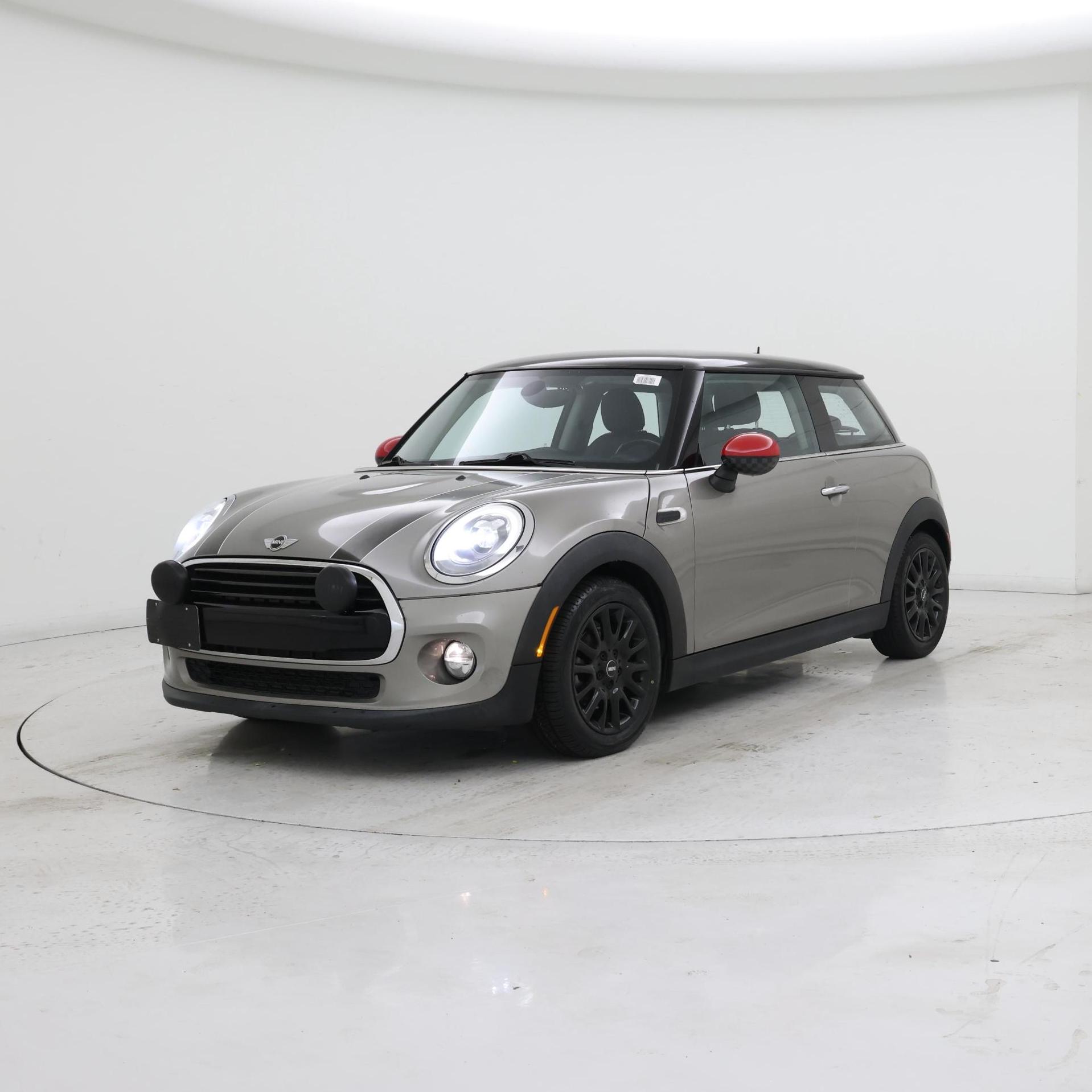 Thumbnail: 2017 MINI Cooper Hardtop - 4