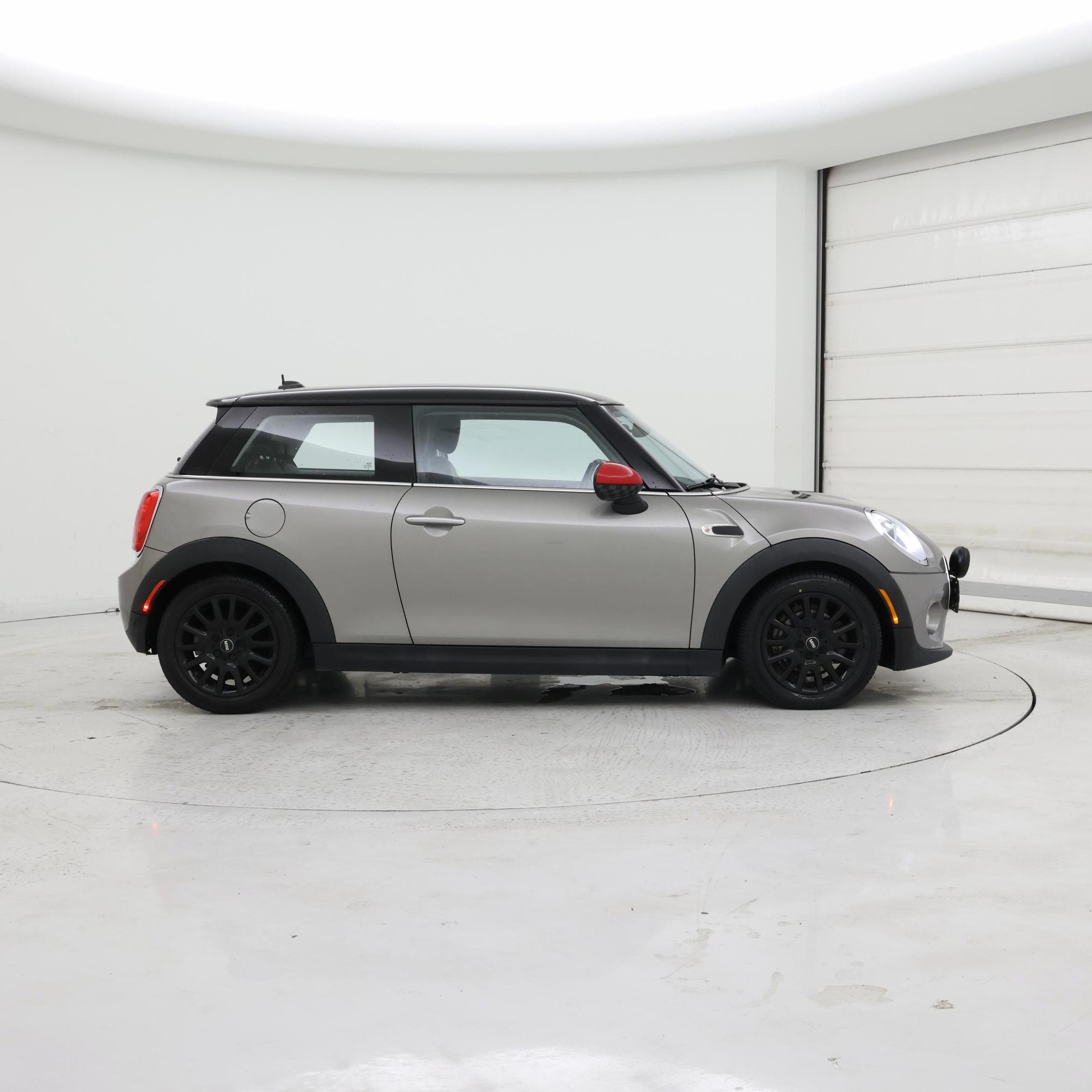 Thumbnail: 2017 MINI Cooper Hardtop - 7