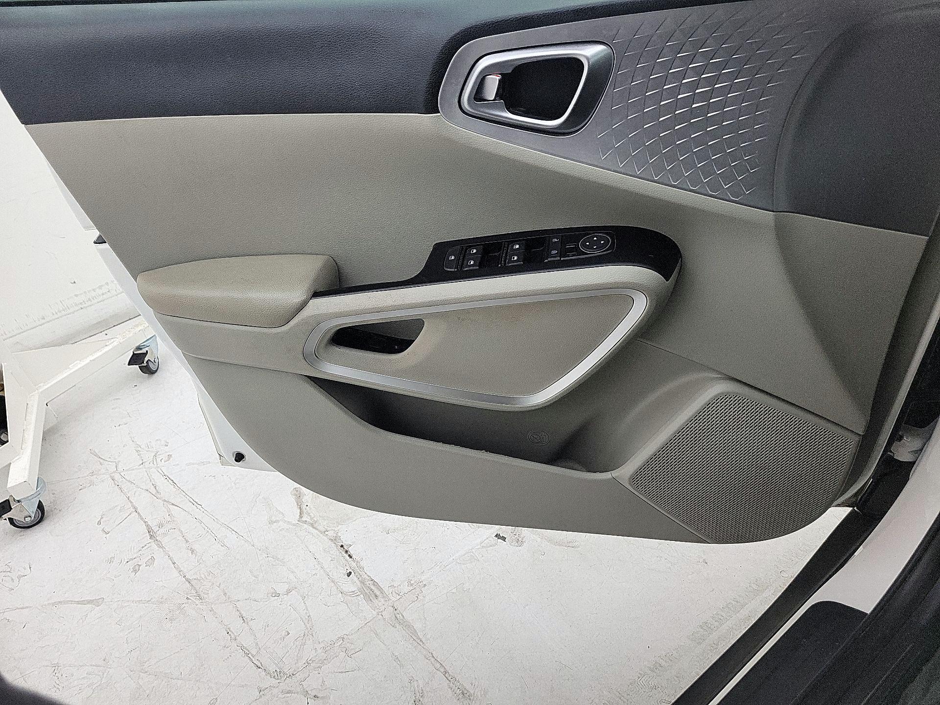 Thumbnail: 2022 Kia Soul - 12