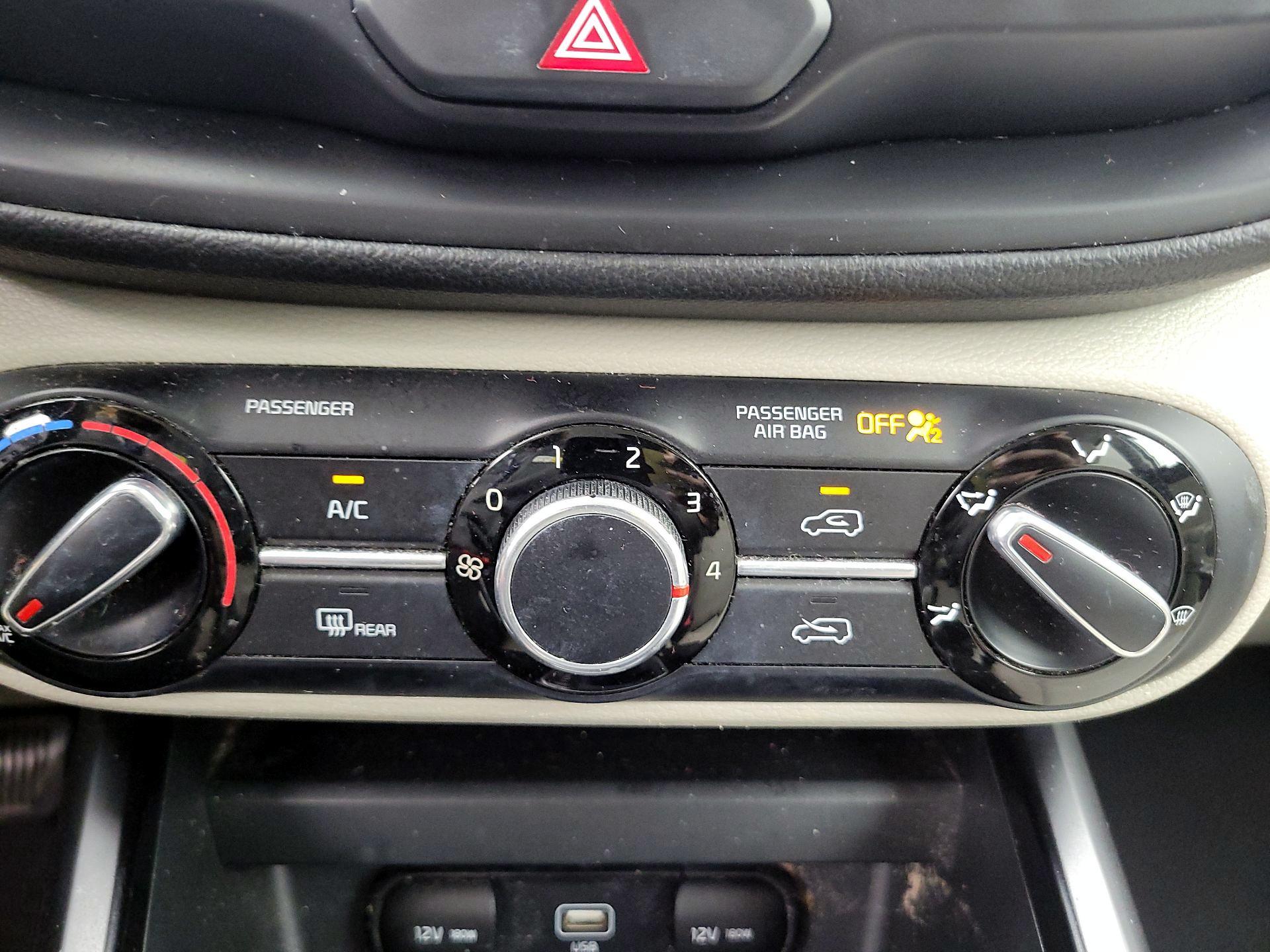 Thumbnail: 2022 Kia Soul - 16