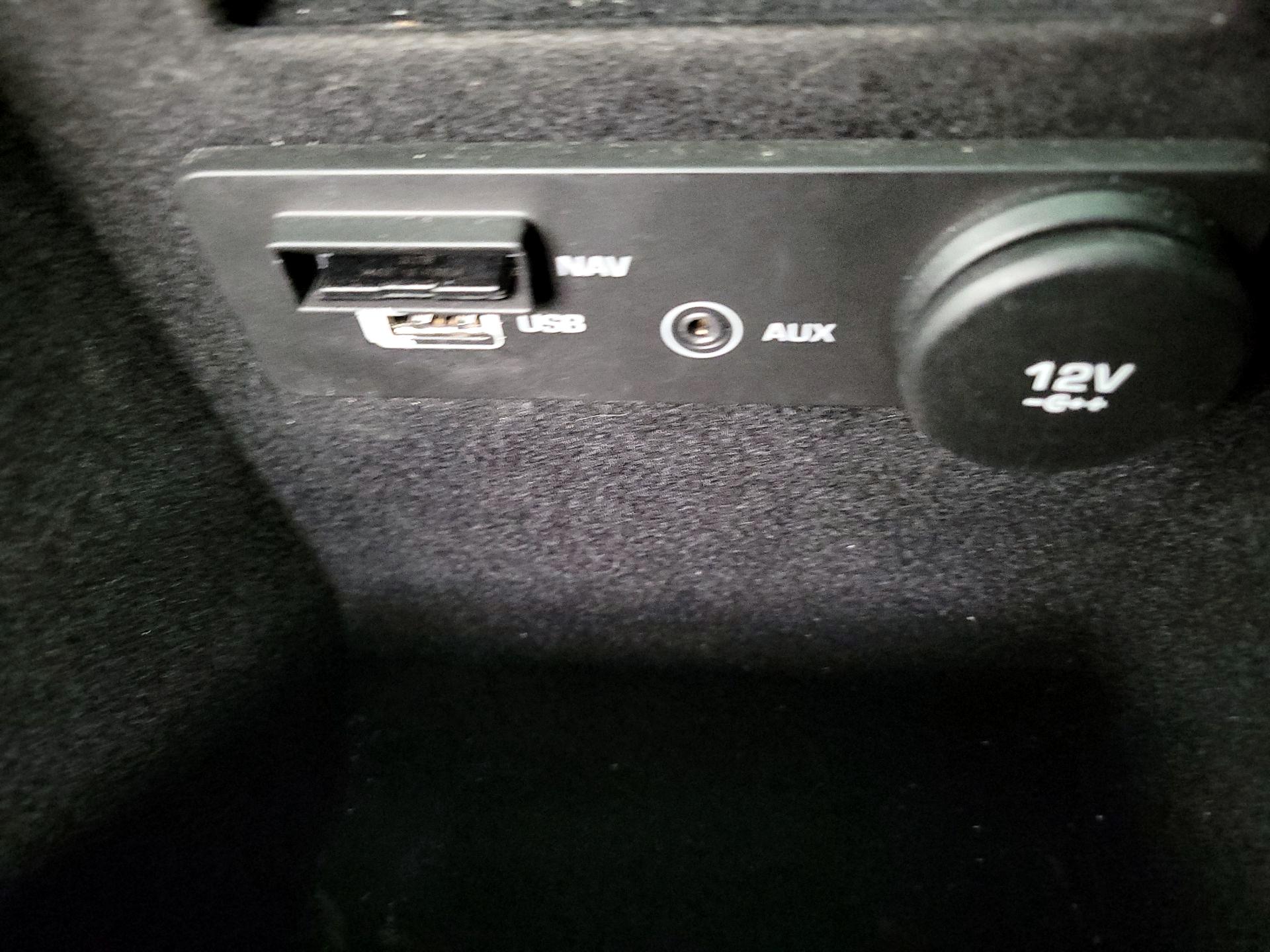 Thumbnail: 2018 Jaguar F-Pace - 19