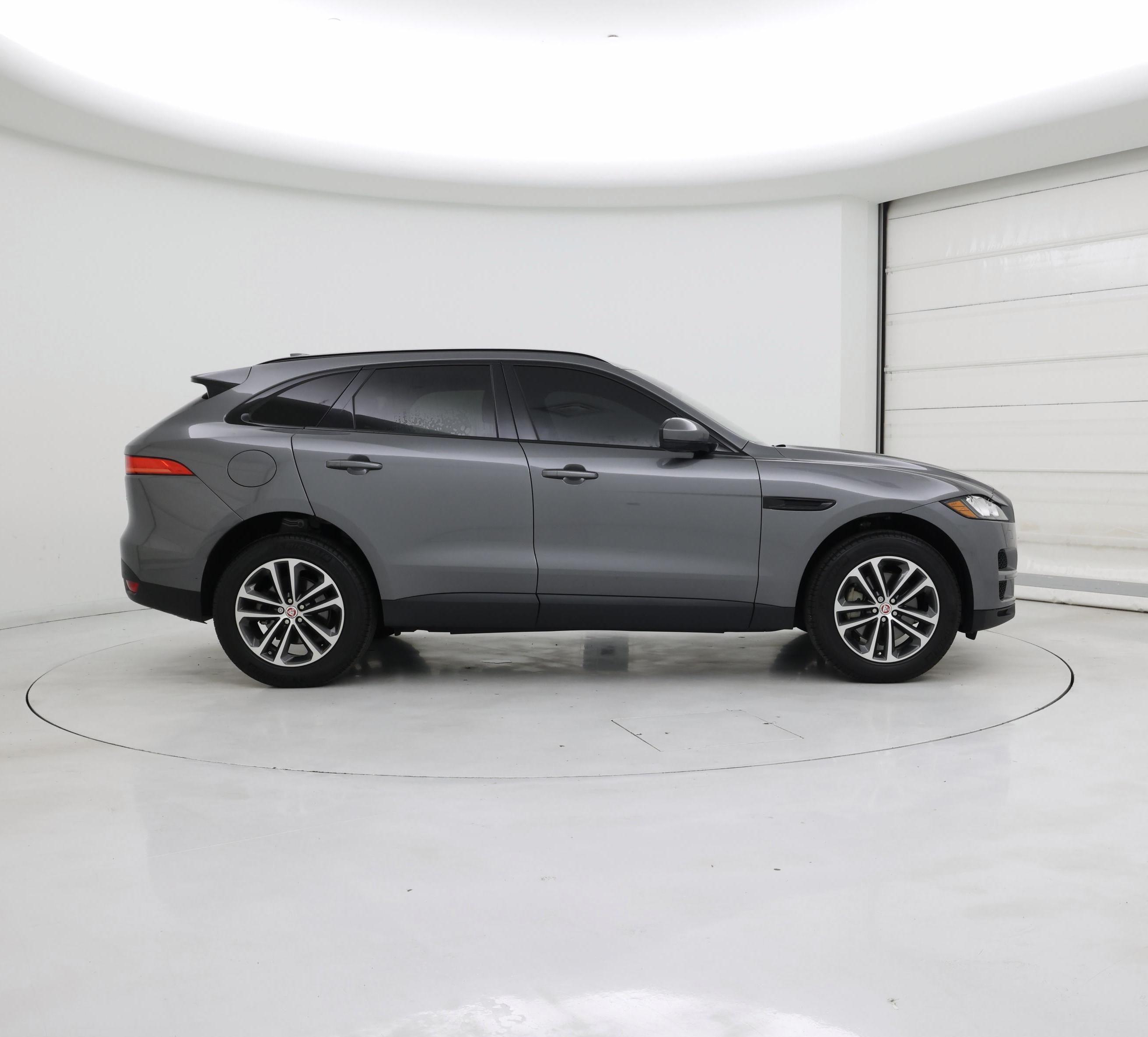 Thumbnail: 2018 Jaguar F-Pace - 7