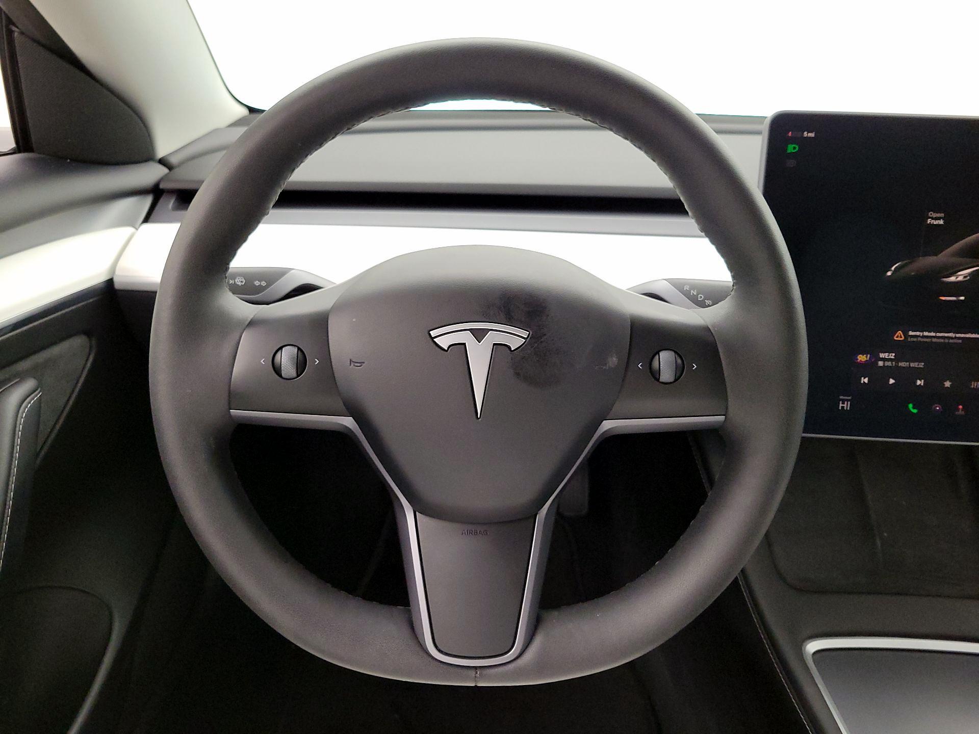 Thumbnail: 2023 Tesla Model 3 - 10