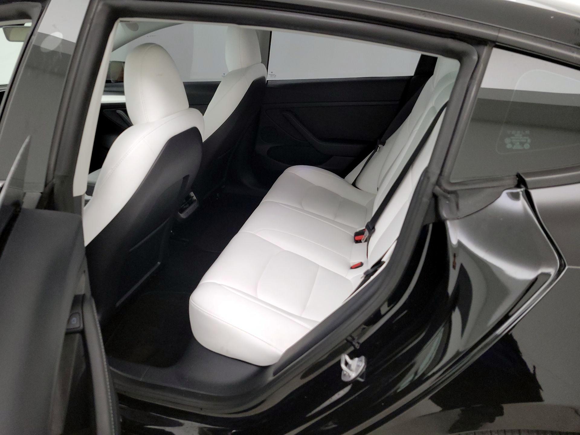 Thumbnail: 2023 Tesla Model 3 - 18