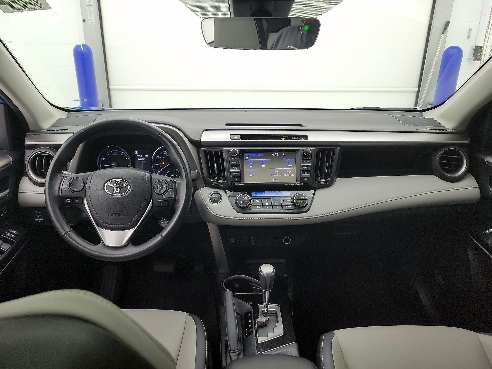 Thumbnail: 2018 Toyota RAV4 - 9