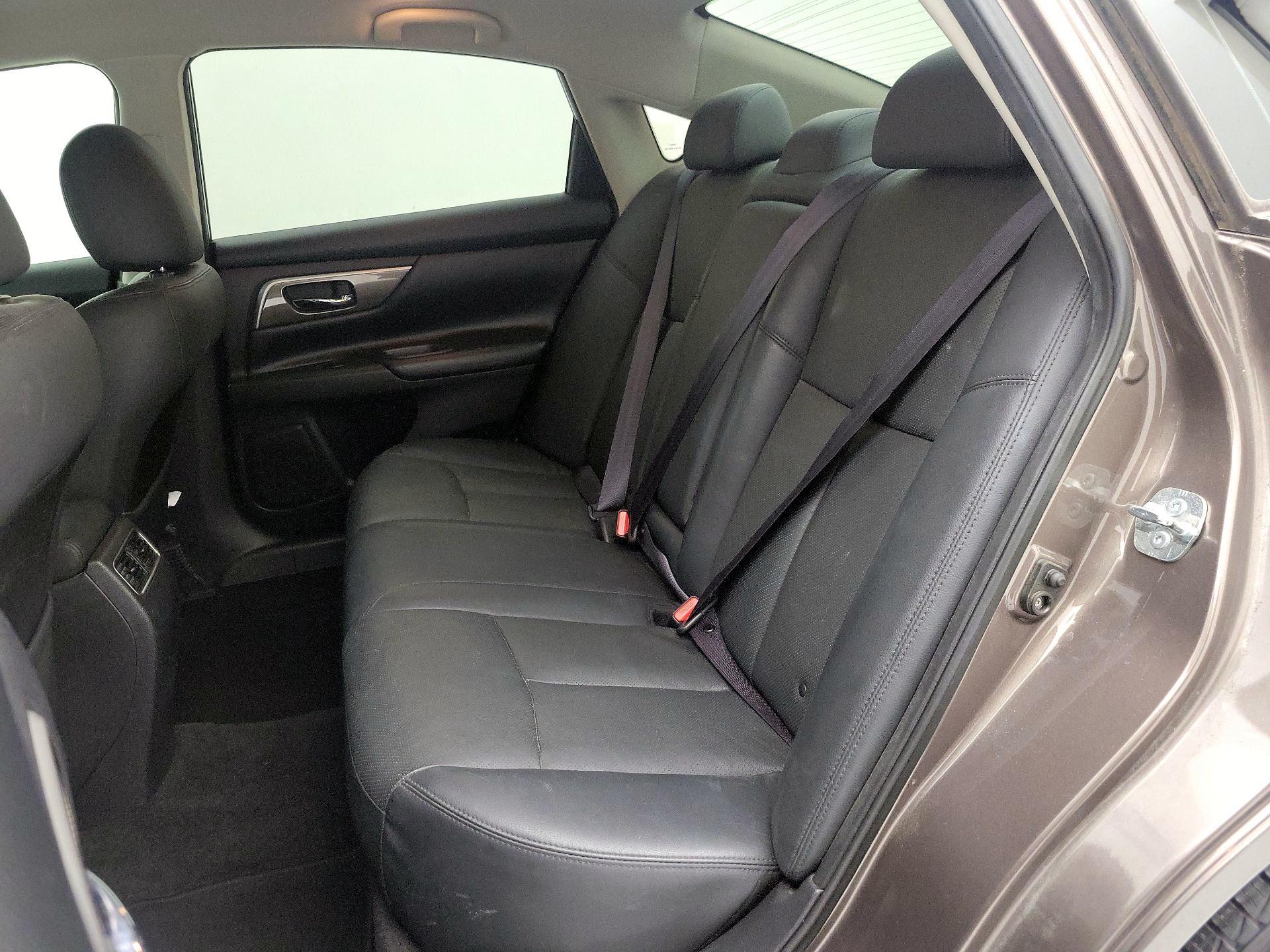 Thumbnail: 2015 Nissan Altima - 19