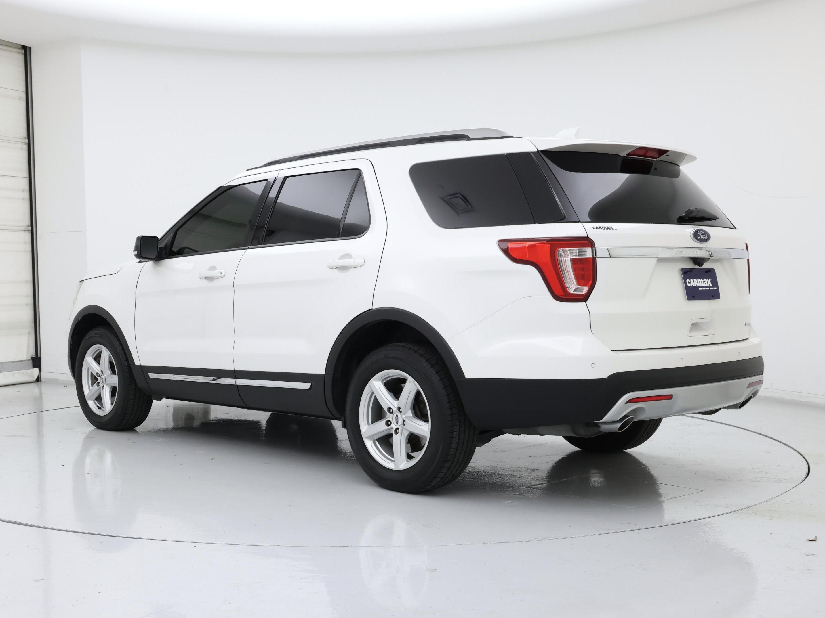 Thumbnail: 2016 Ford Explorer - 2