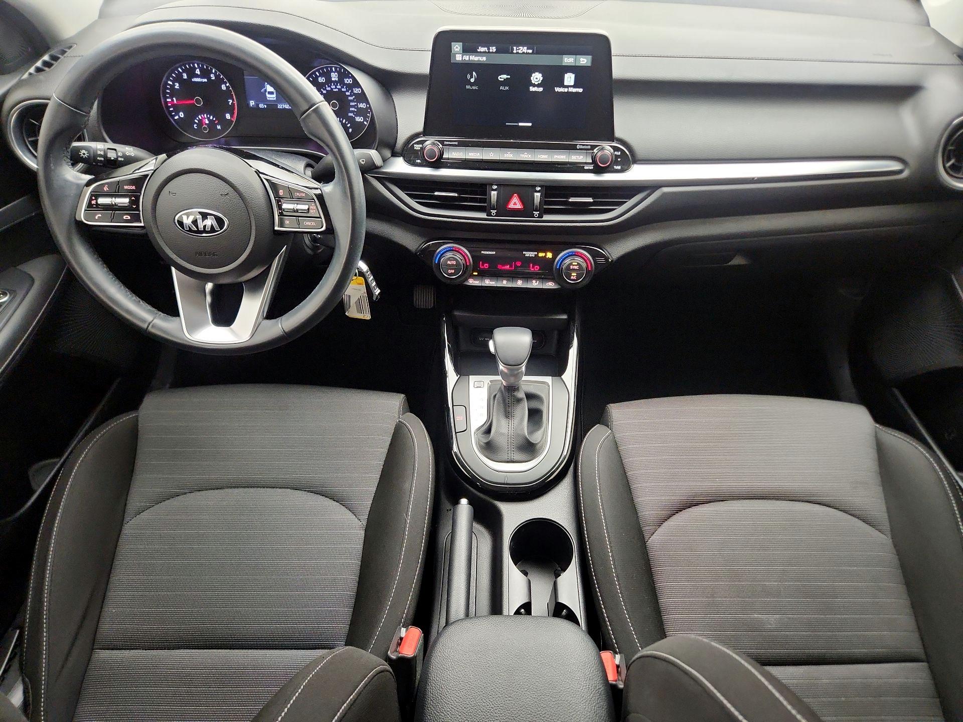 Thumbnail: 2019 Kia Forte - 9