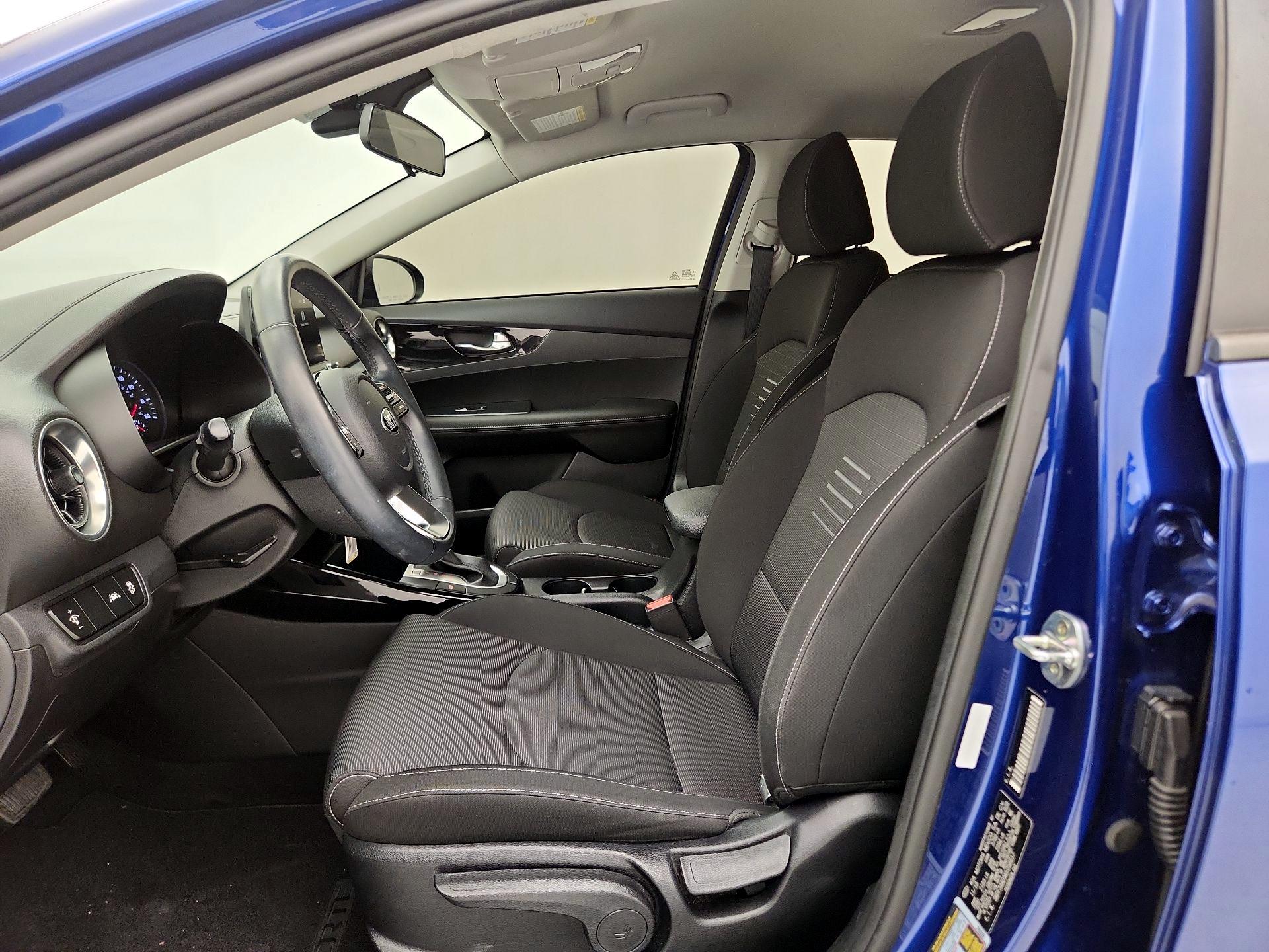 Thumbnail: 2019 Kia Forte - 11