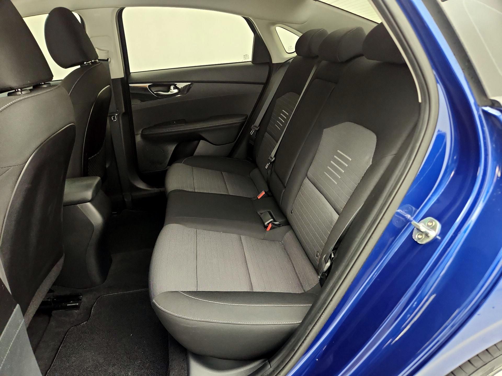 Thumbnail: 2019 Kia Forte - 19