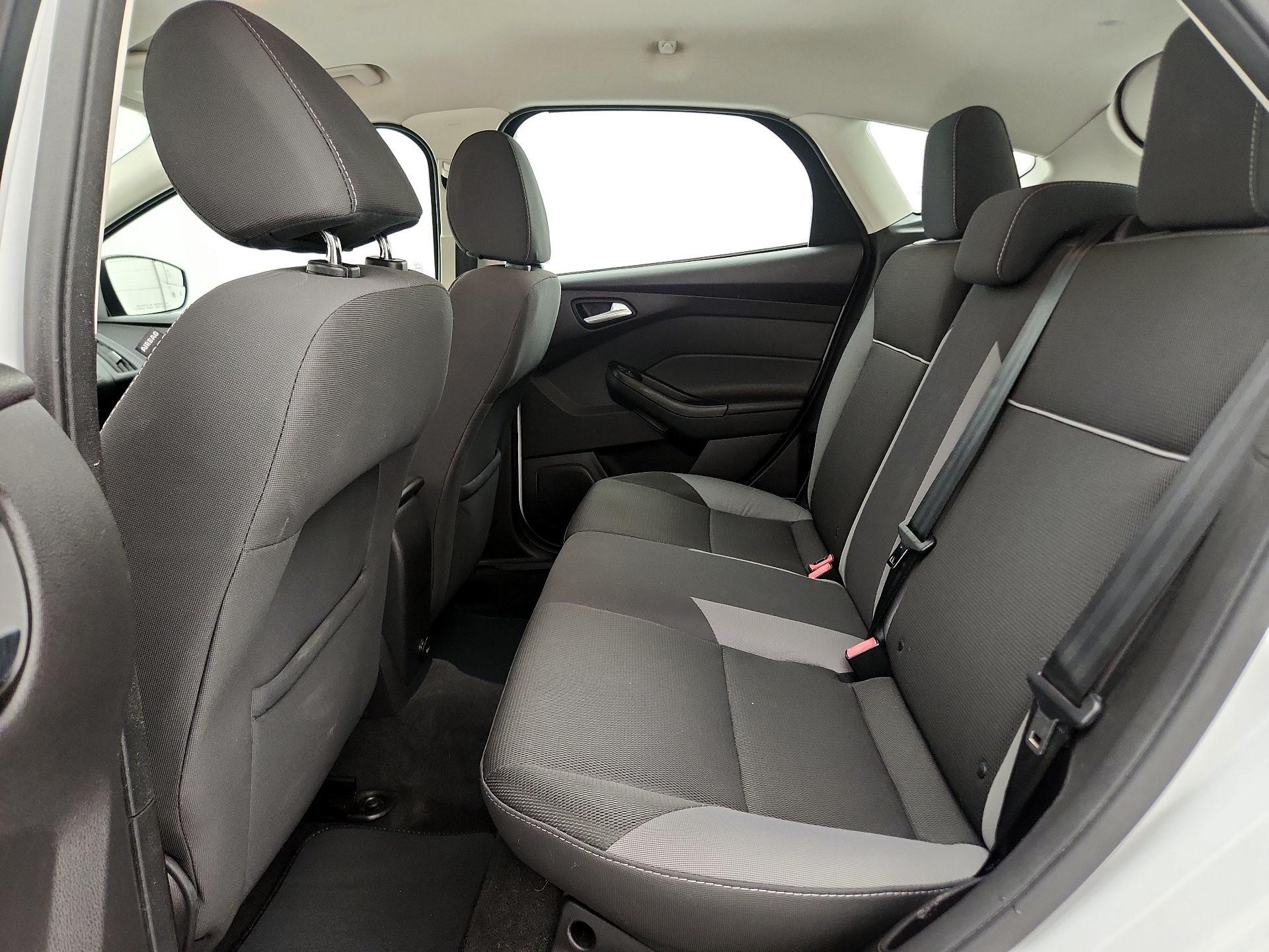 Thumbnail: 2014 Ford Focus - 18