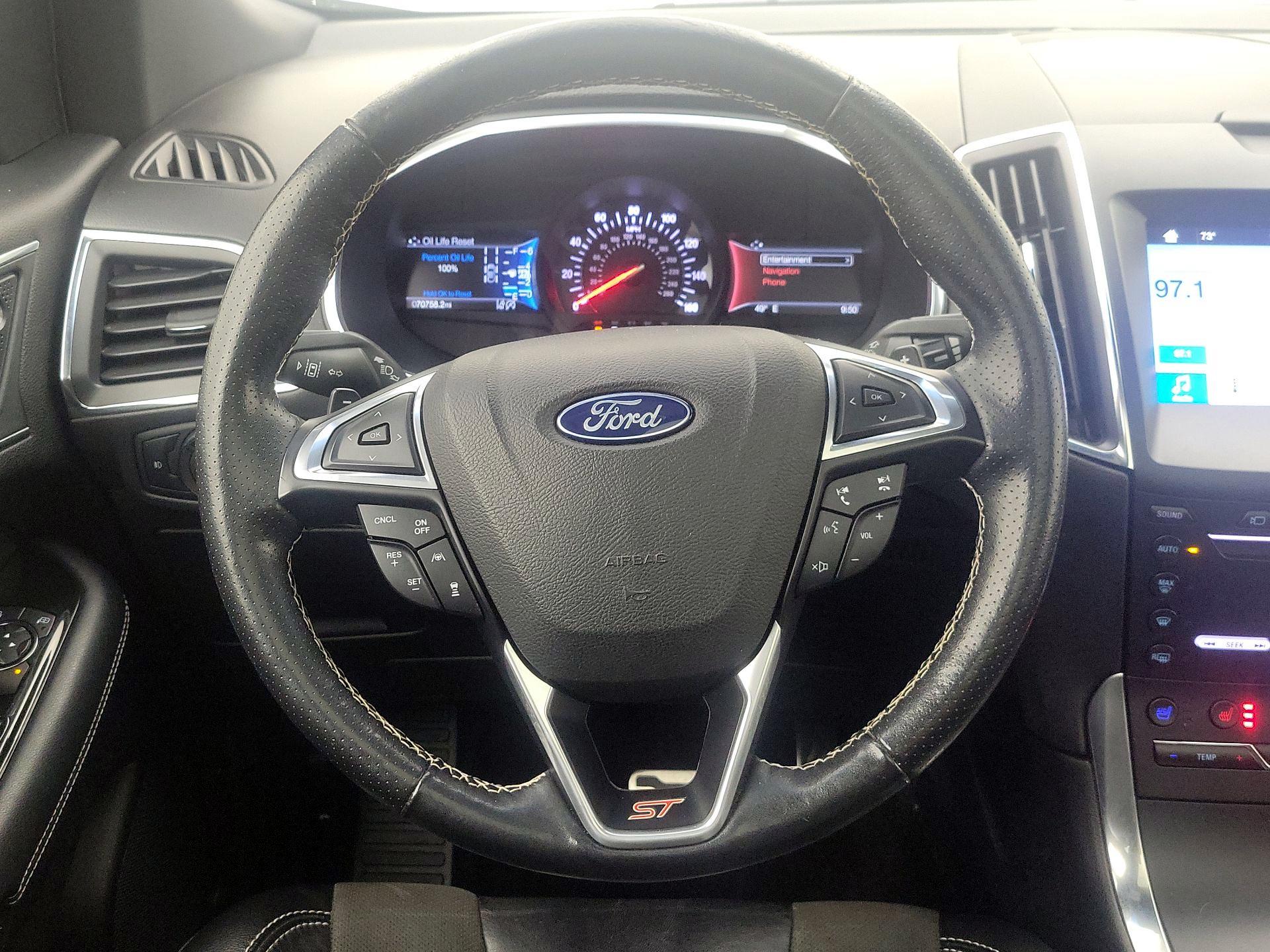 Thumbnail: 2019 Ford Edge - 10
