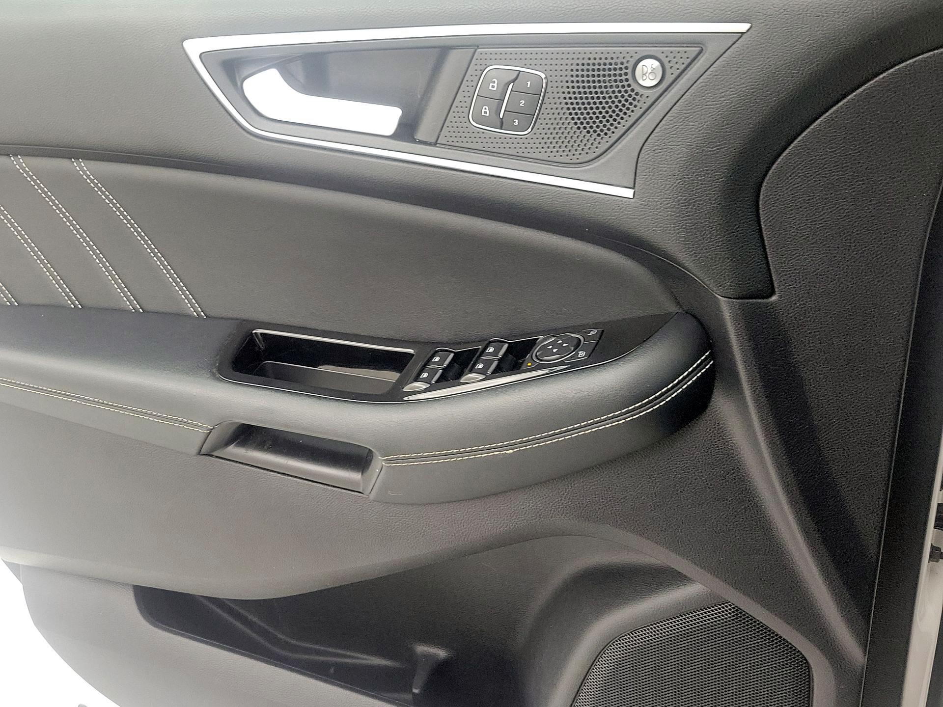 Thumbnail: 2019 Ford Edge - 12