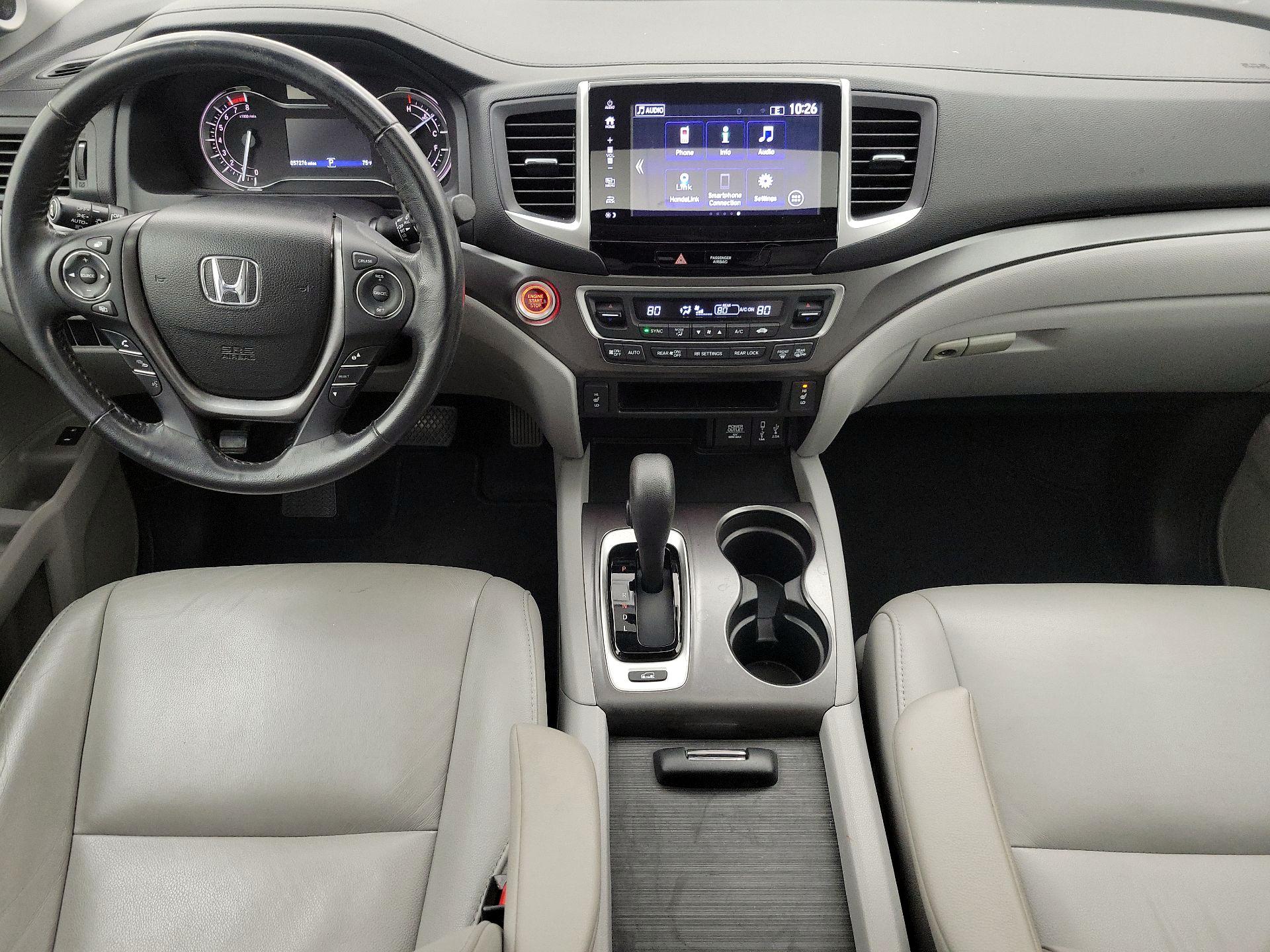 Thumbnail: 2017 Honda Pilot - 9