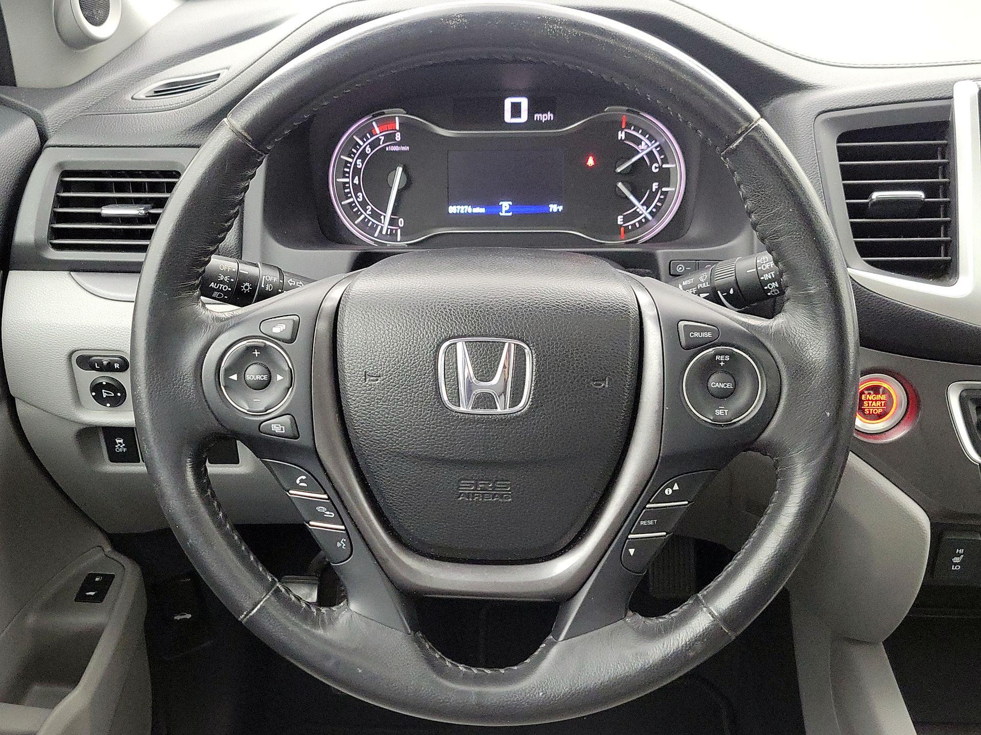 Thumbnail: 2017 Honda Pilot - 10