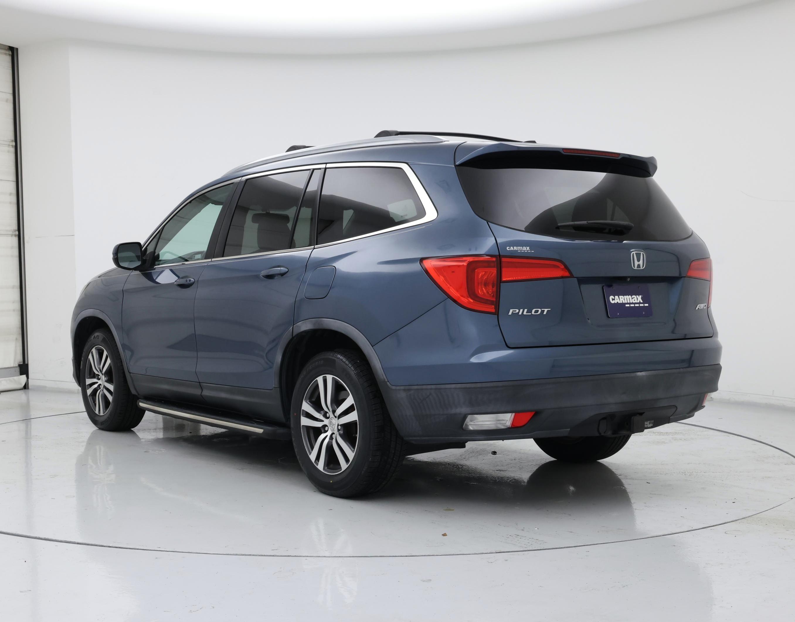 Thumbnail: 2017 Honda Pilot - 2