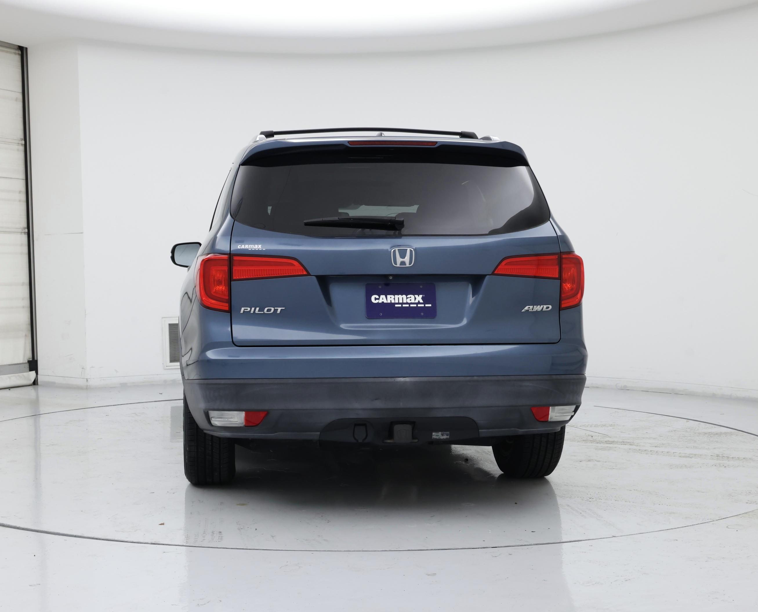 Thumbnail: 2017 Honda Pilot - 6