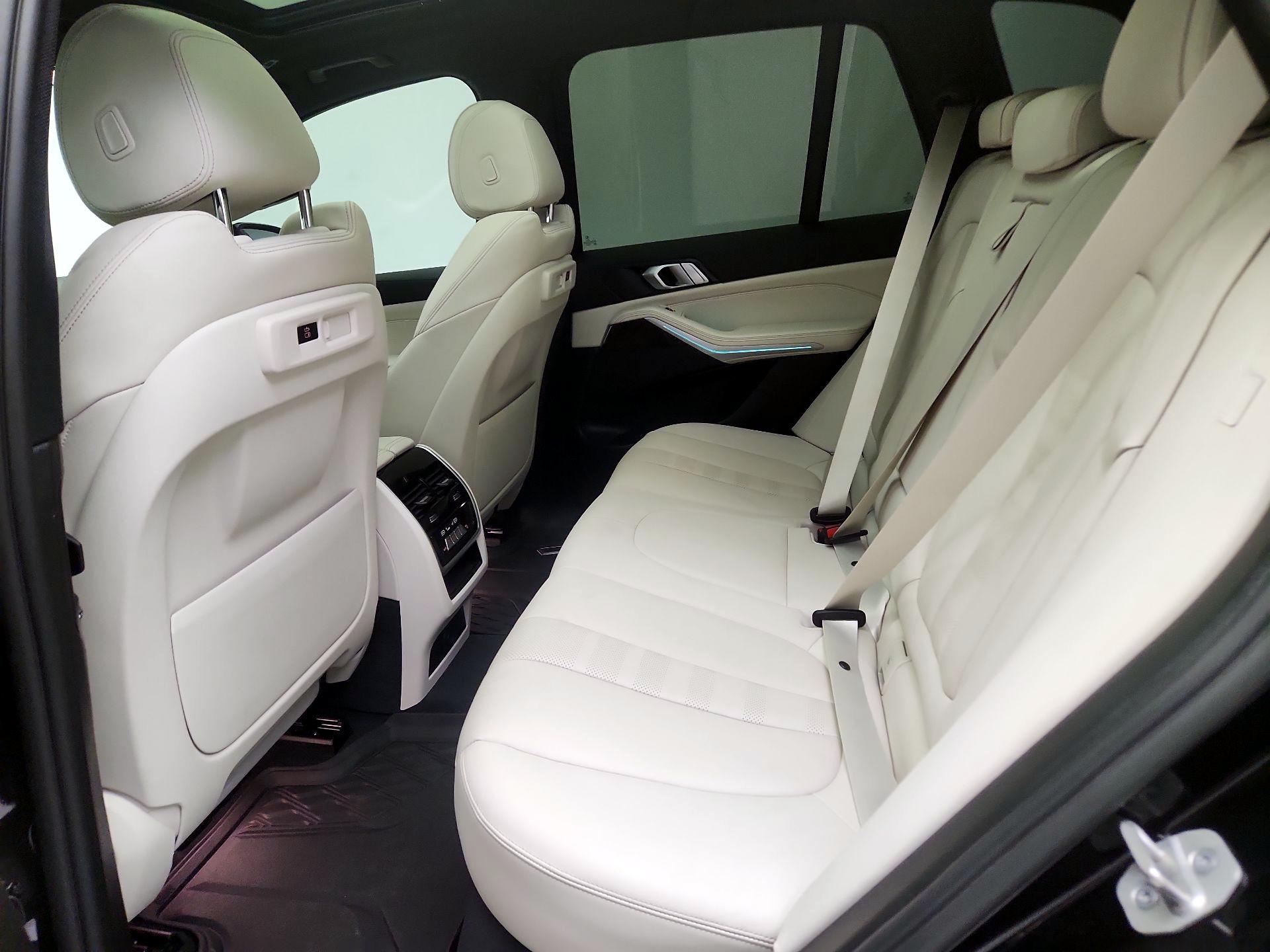 Thumbnail: 2021 BMW X5 - 20