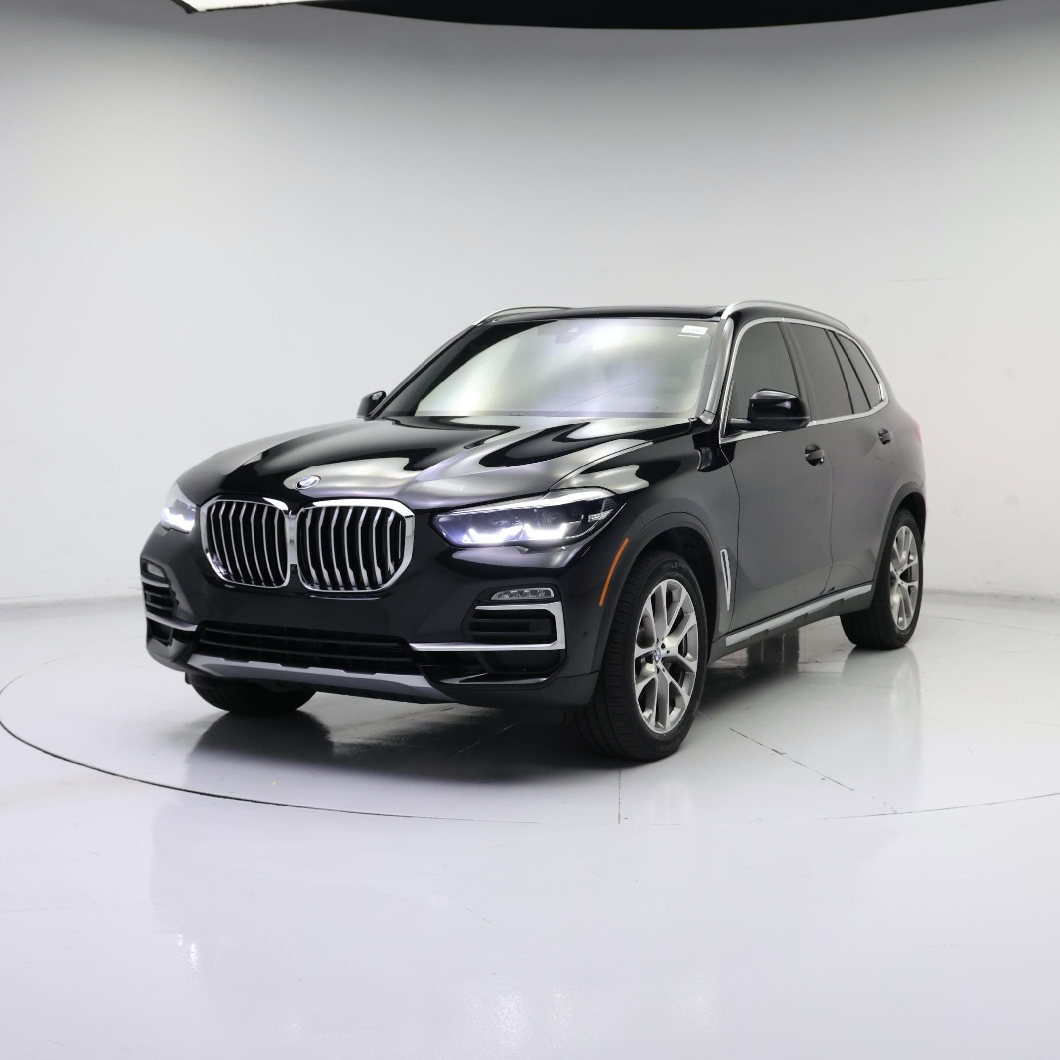 Thumbnail: 2021 BMW X5 - 4