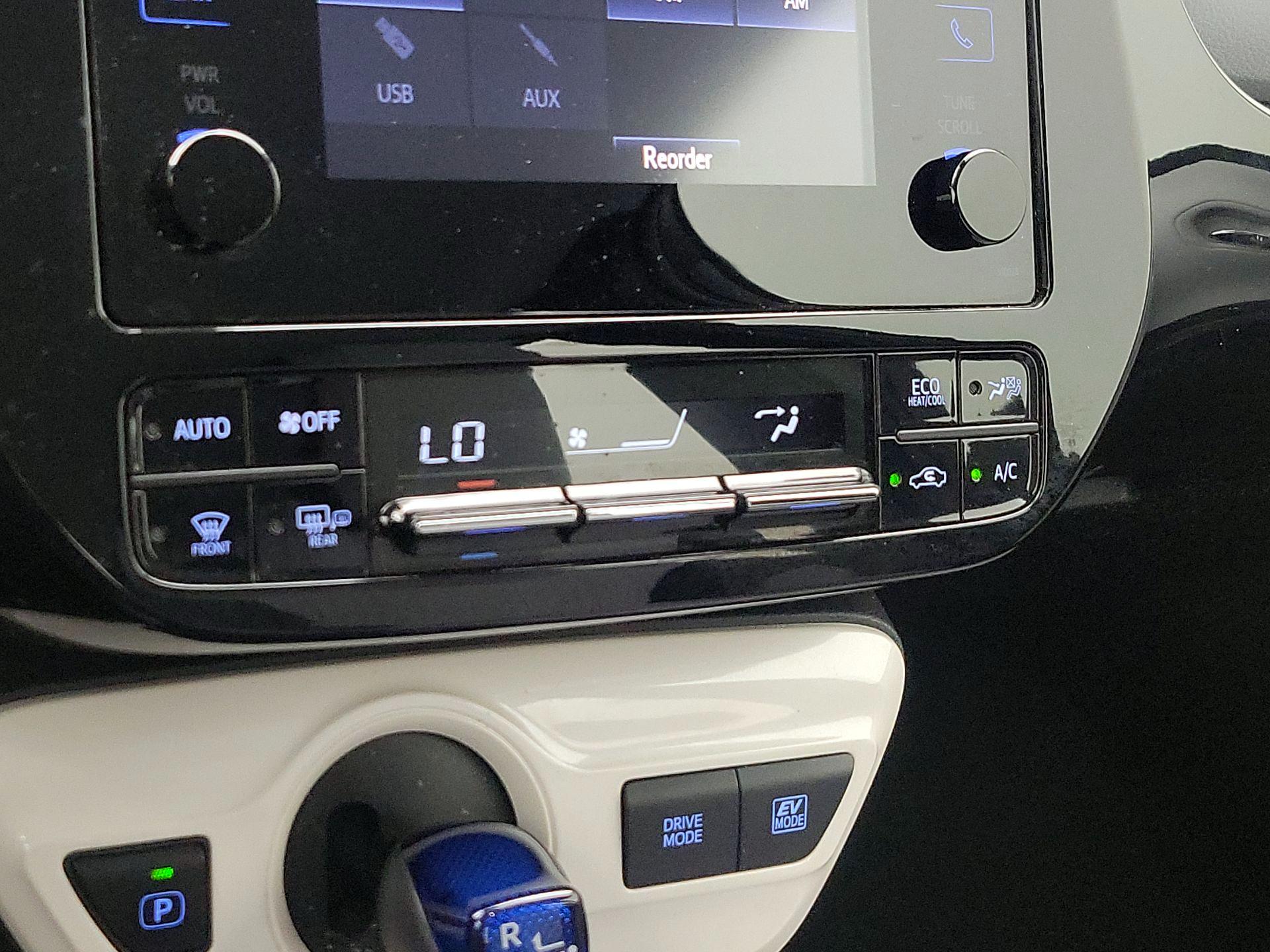 Thumbnail: 2017 Toyota Prius - 16