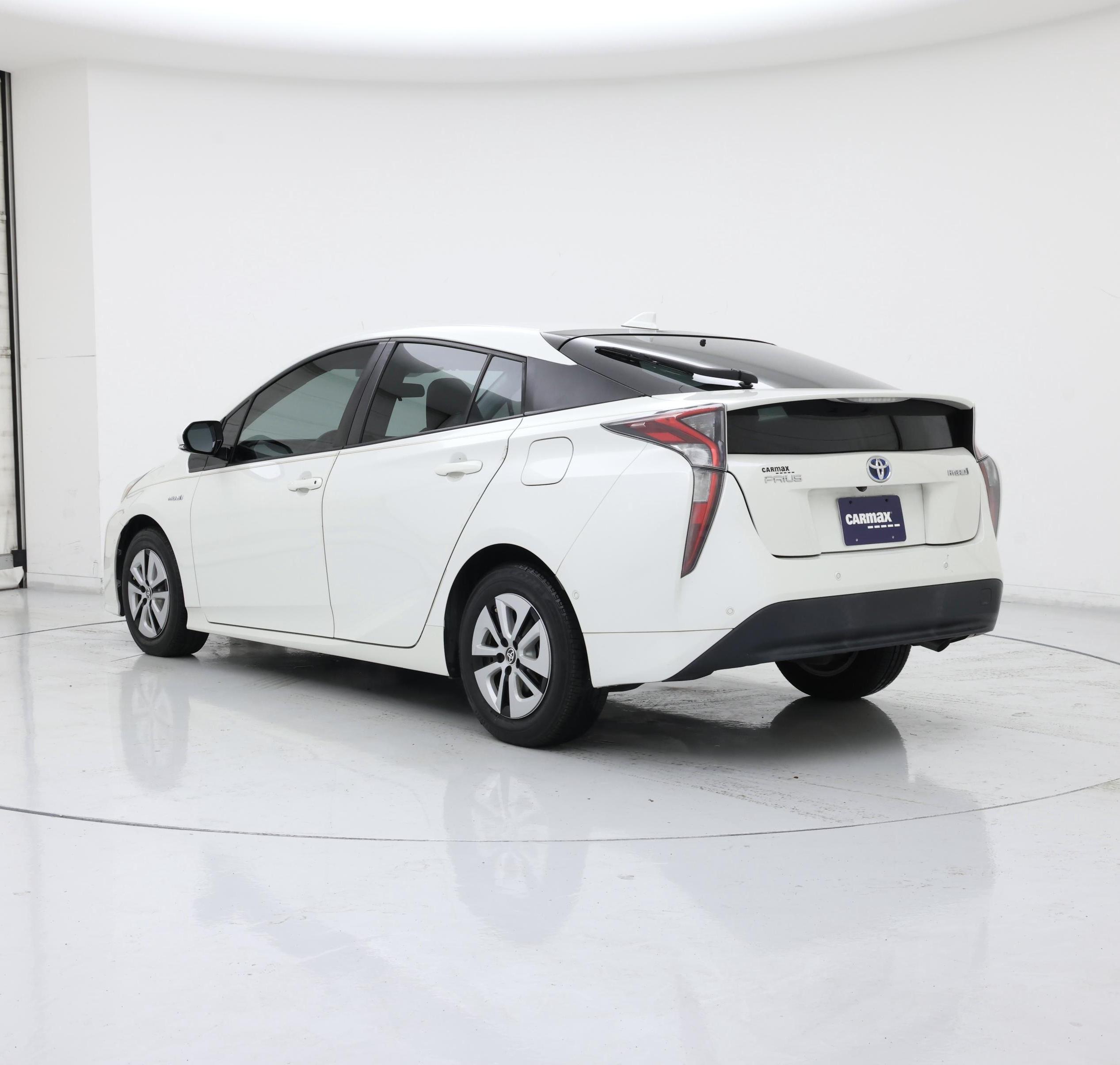 Thumbnail: 2017 Toyota Prius - 2